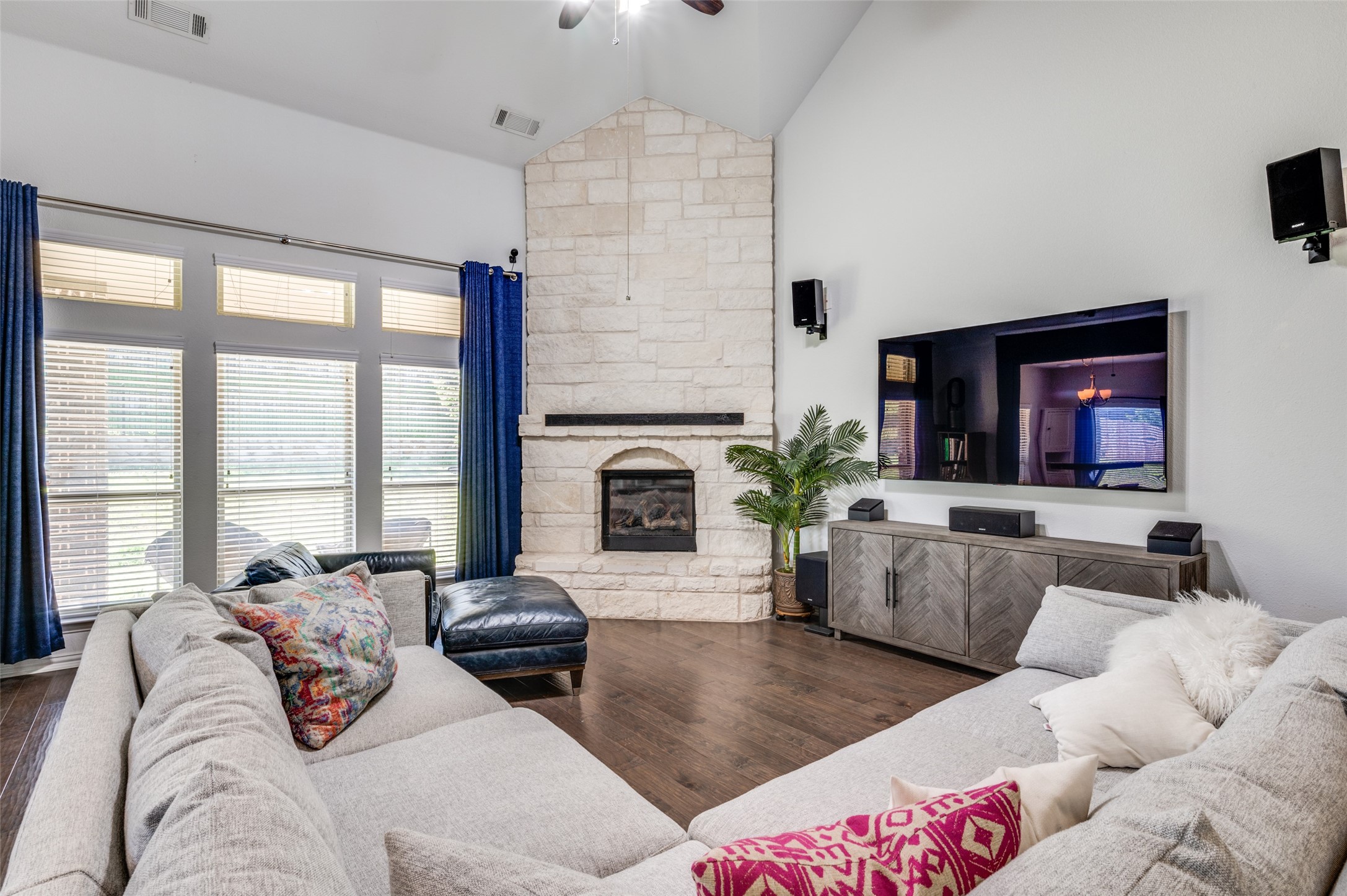 3129 Dawn Oaks Drive