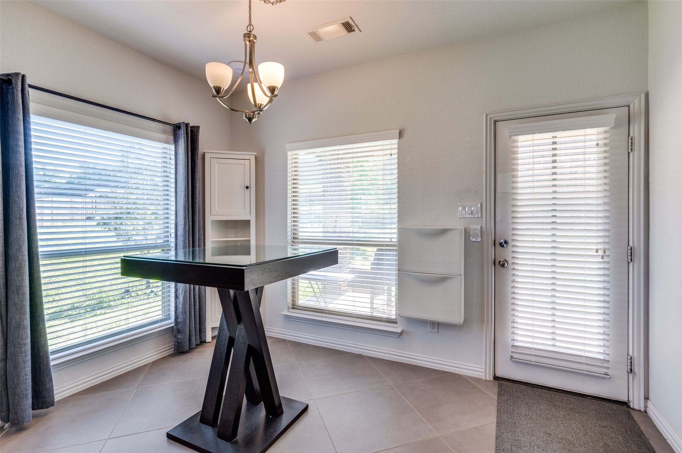 3129 Dawn Oaks Drive