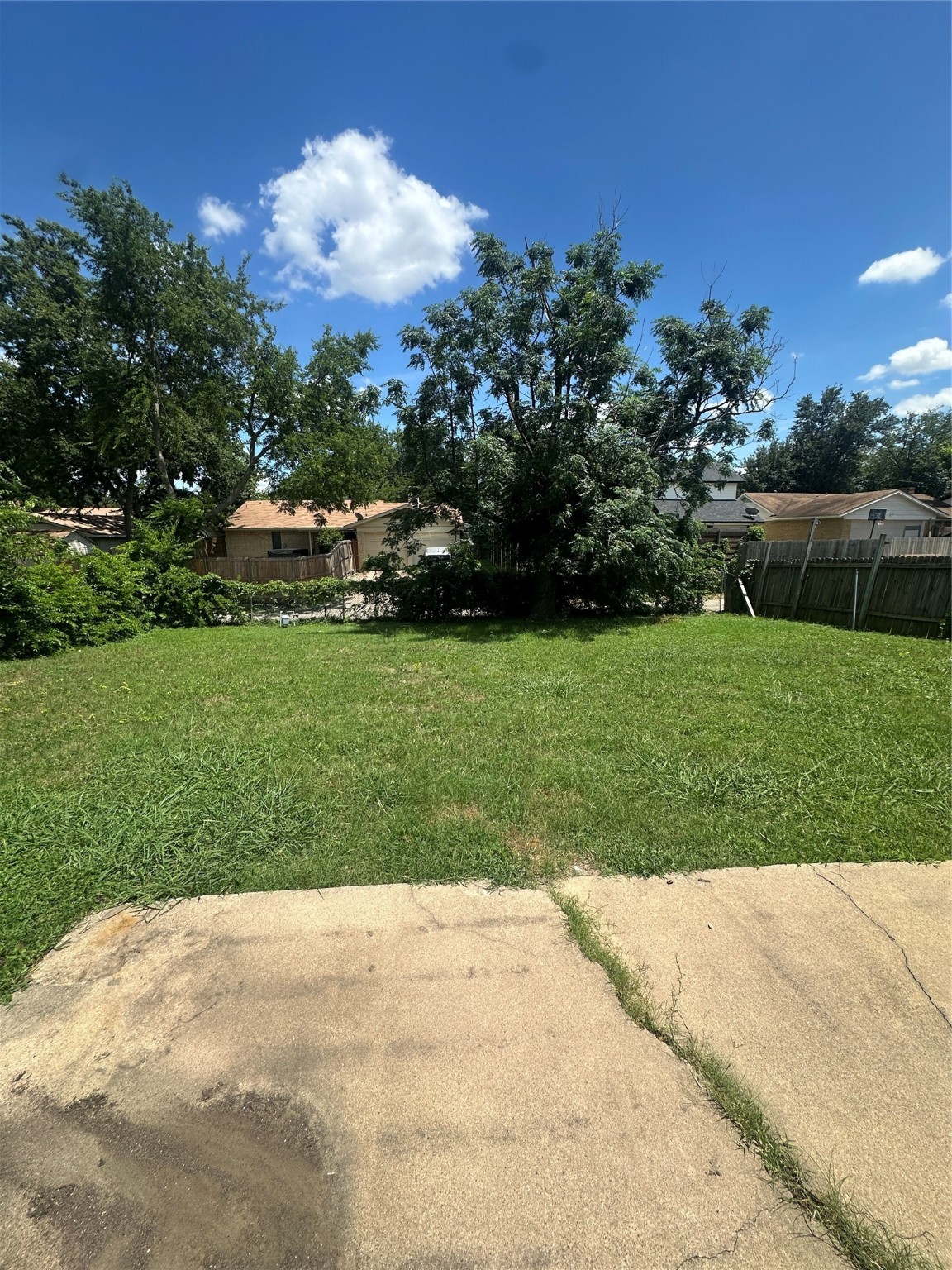 416 Meadowhill Drive