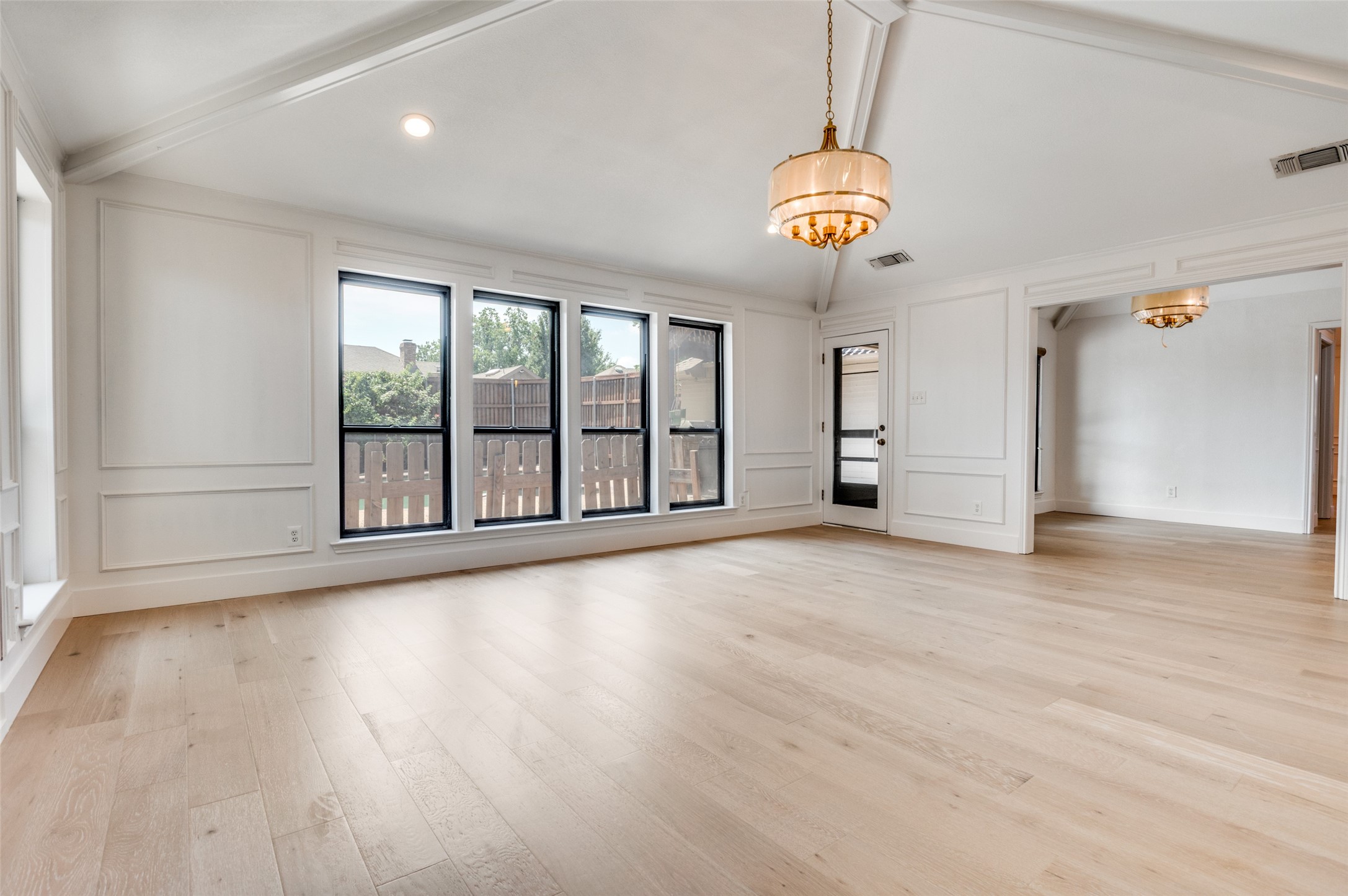 747 Oriole Lane