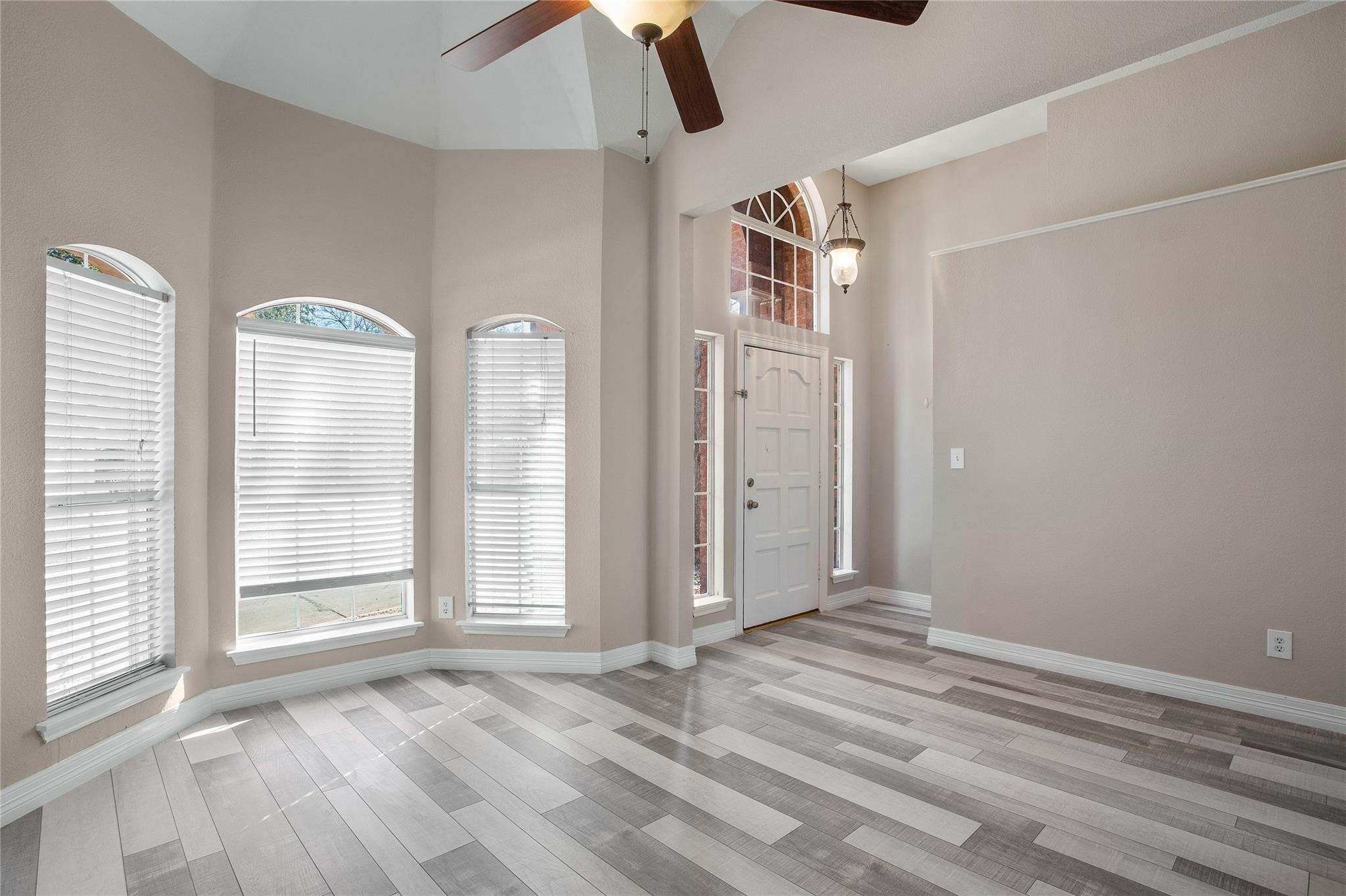 5004 Quail Ridge Drive