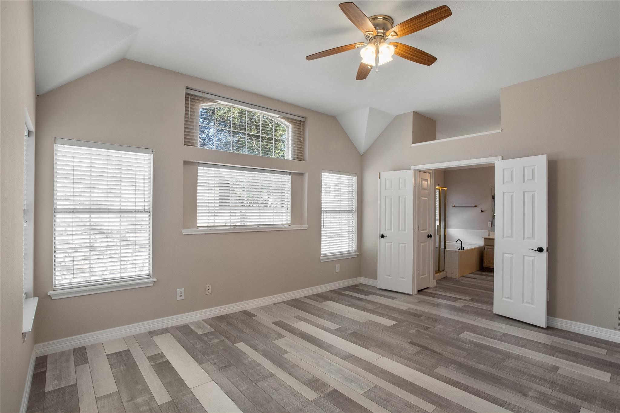 5004 Quail Ridge Drive