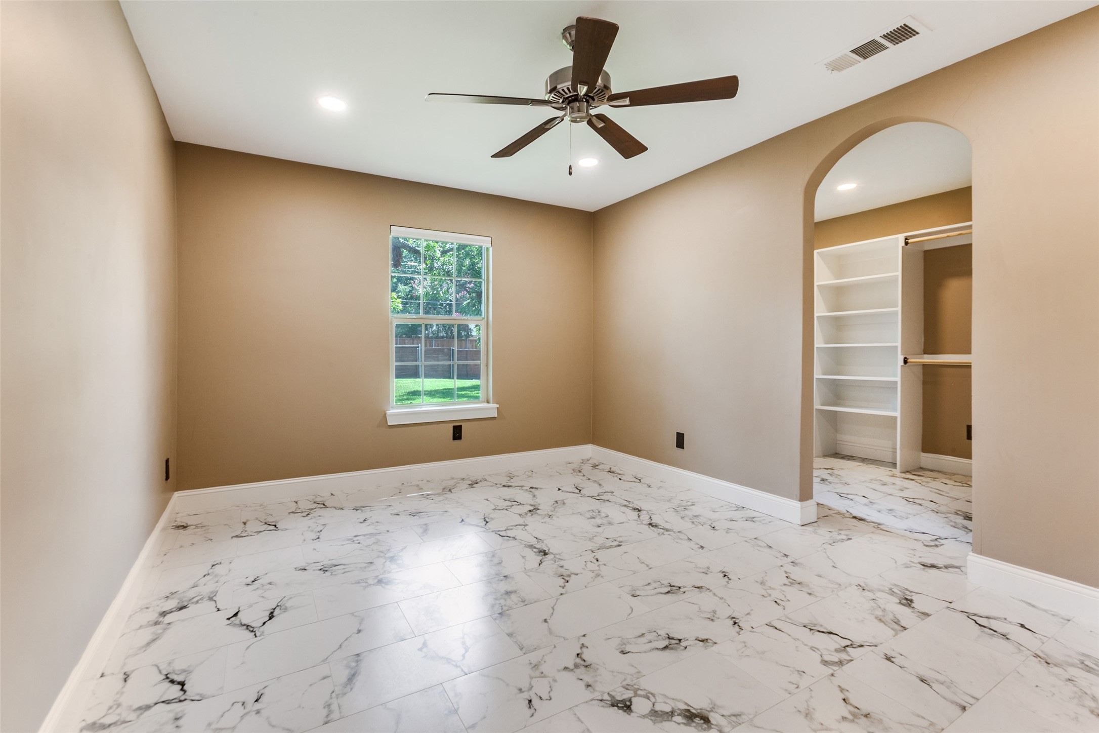 418 E Spring Valley Road