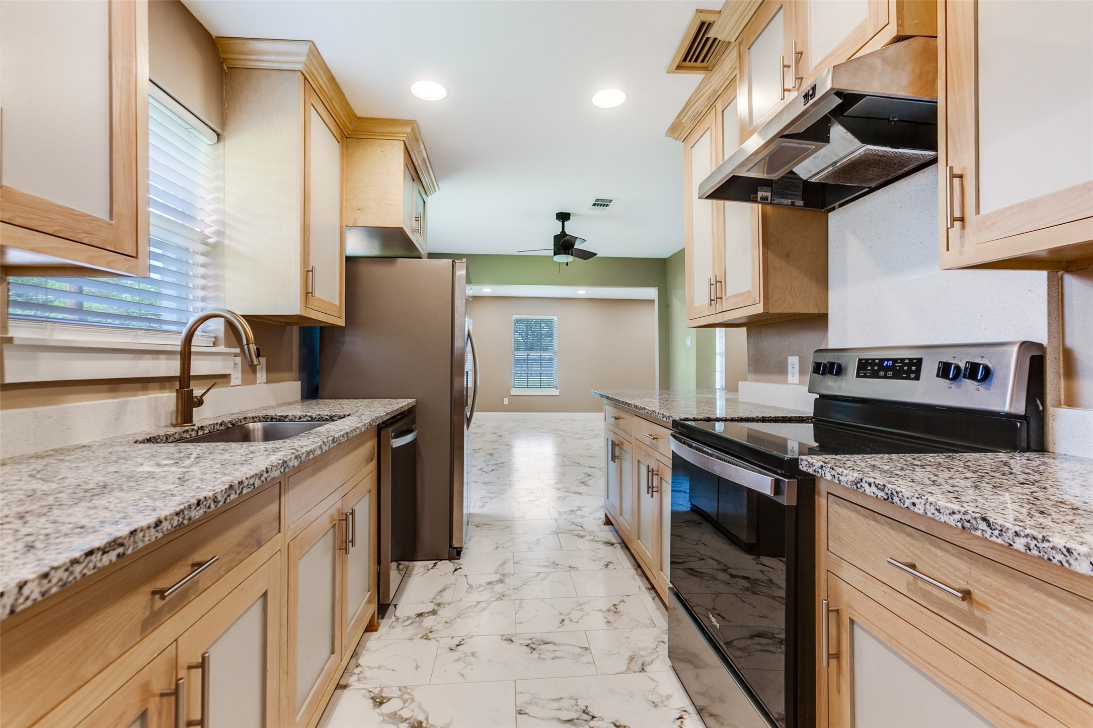 418 E Spring Valley Road