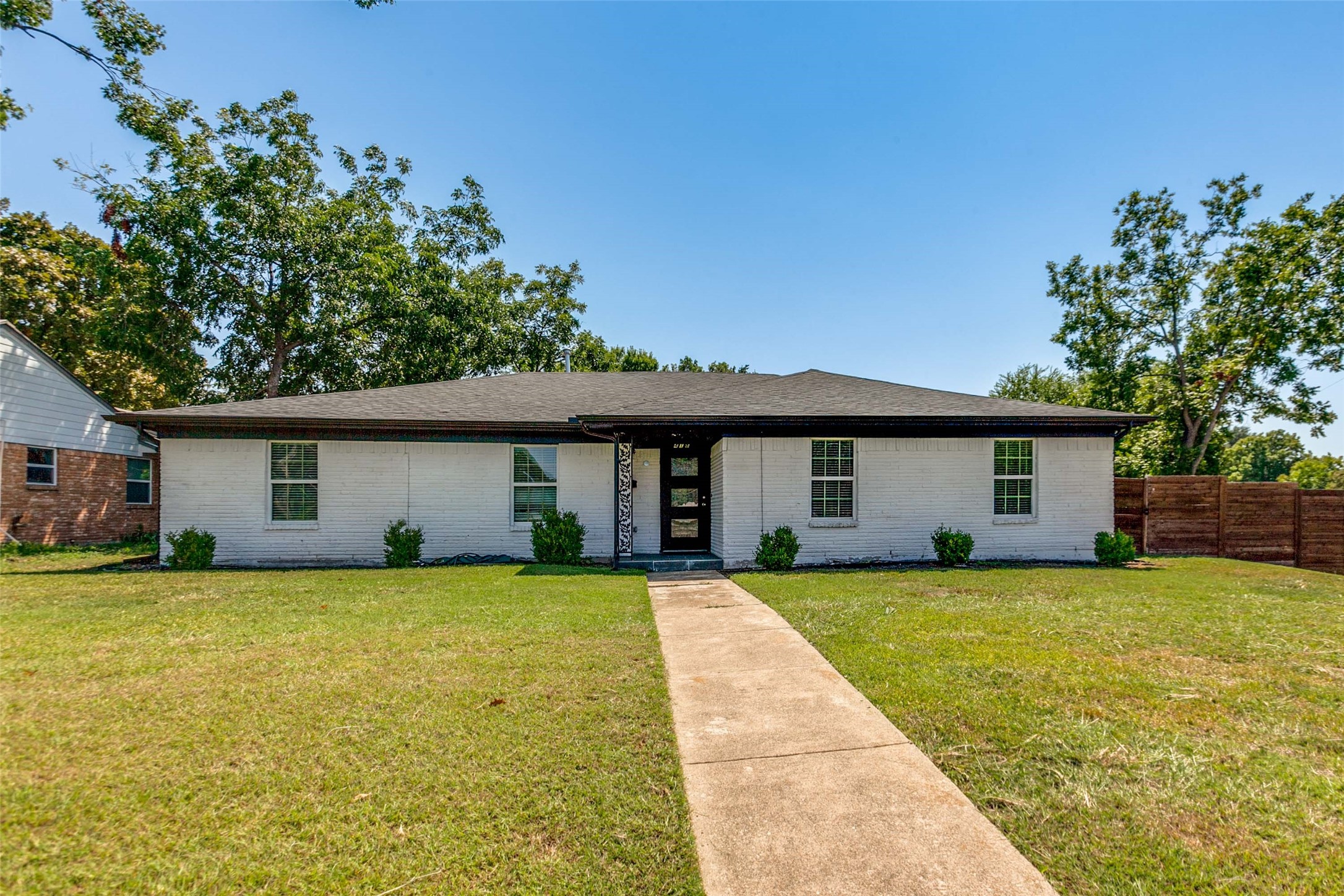 418 E Spring Valley Road