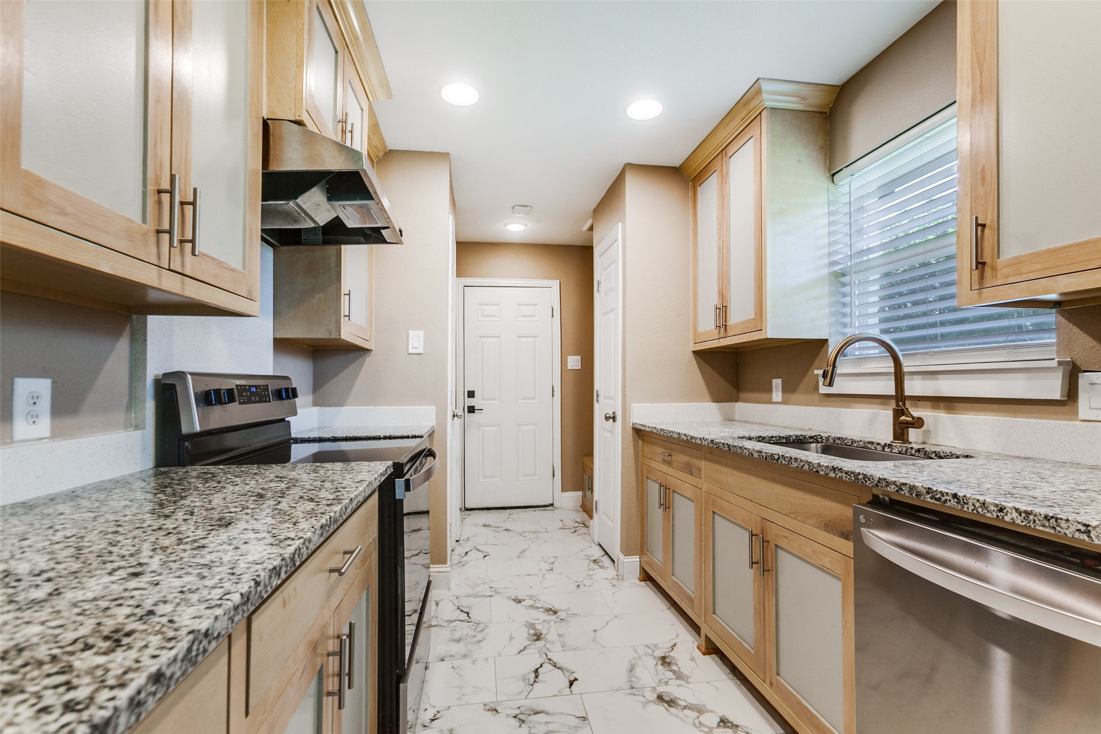 418 E Spring Valley Road