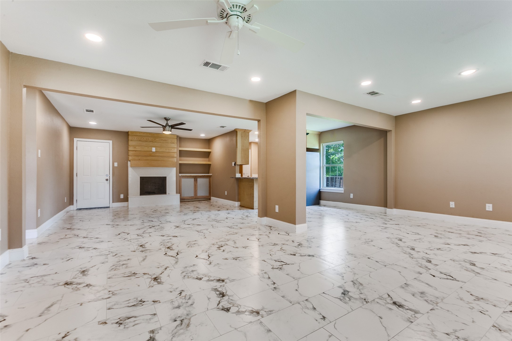 418 E Spring Valley Road