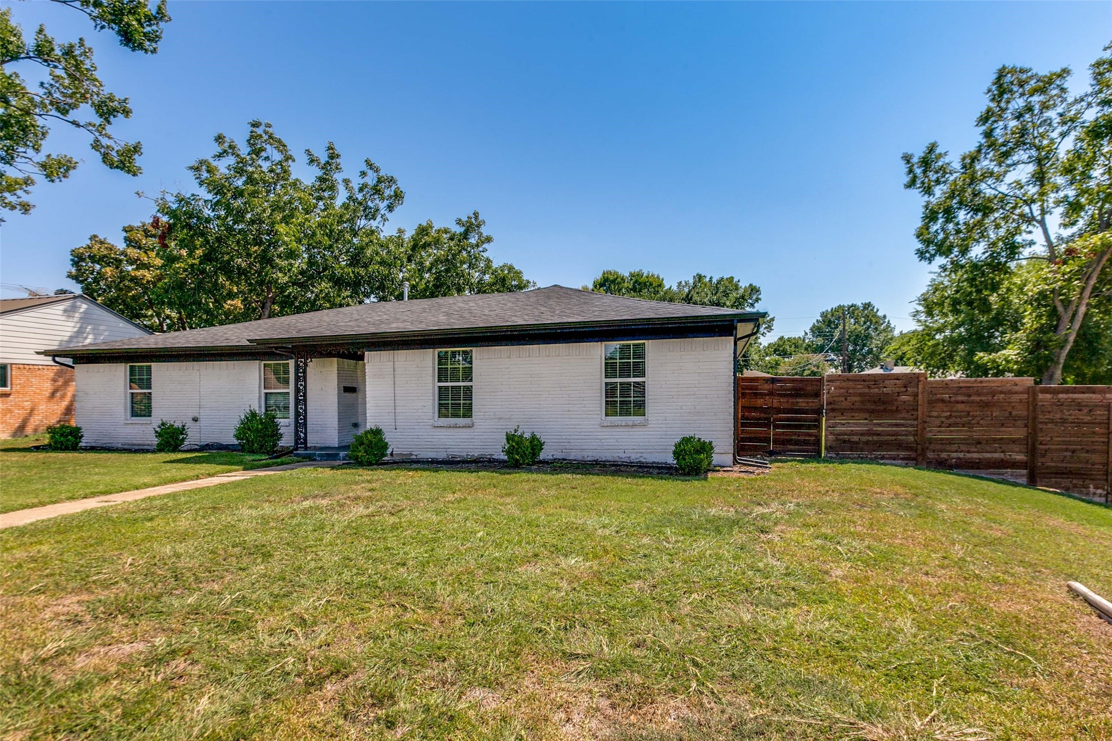 418 E Spring Valley Road