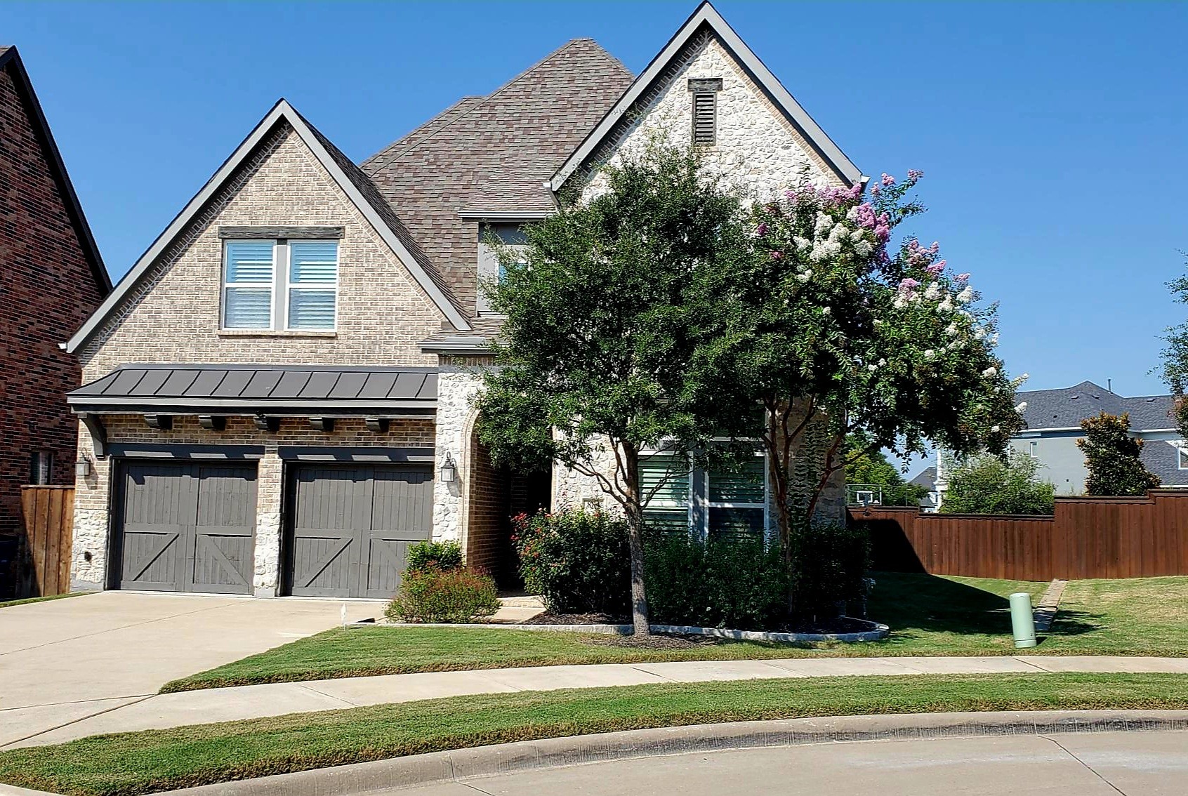 884 Alfred Court