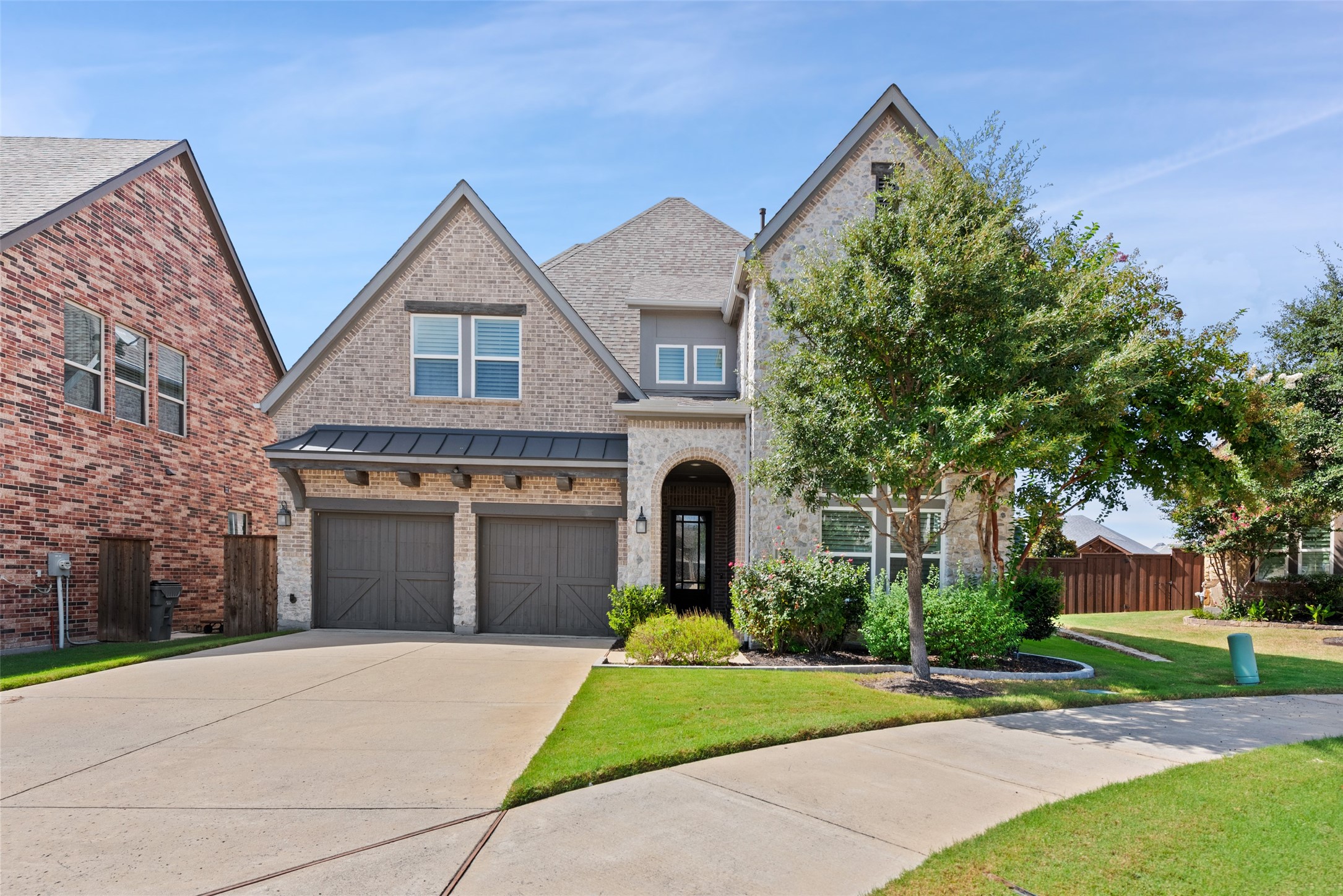 884 Alfred Court