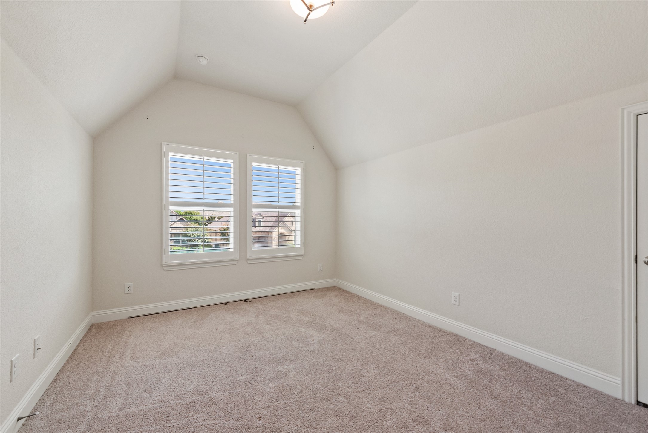 884 Alfred Court