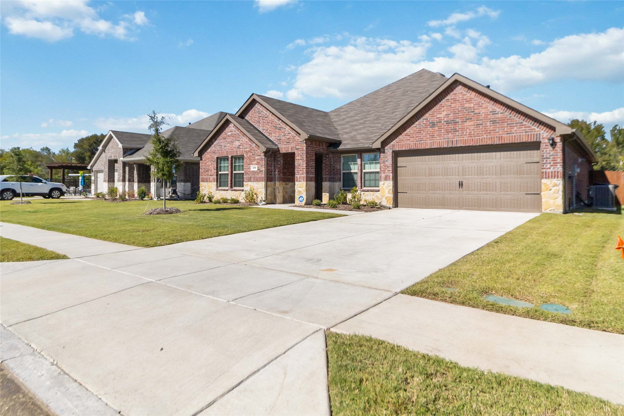 103 Mapleoak Drive