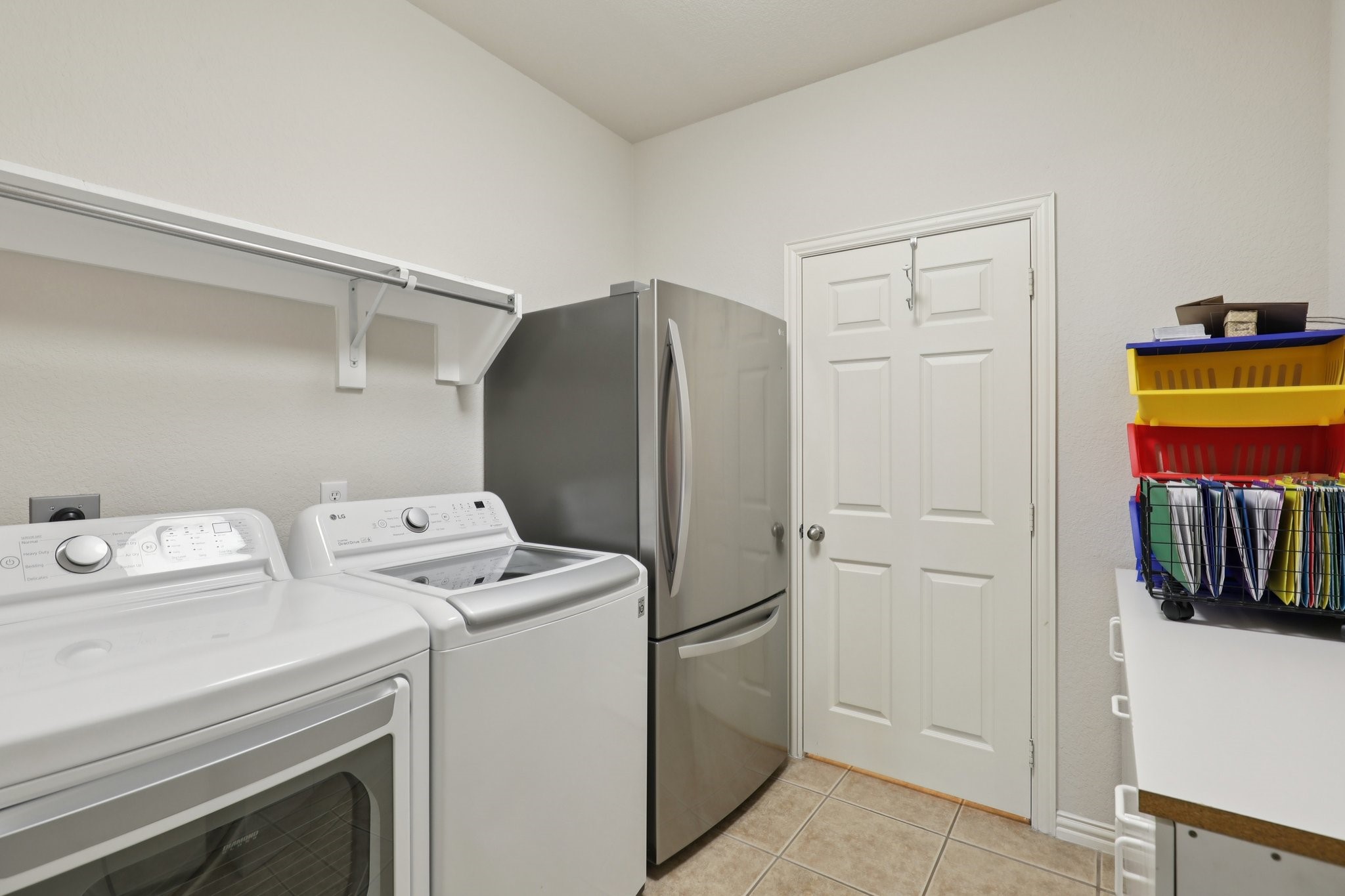 6506 Lakecrest Drive