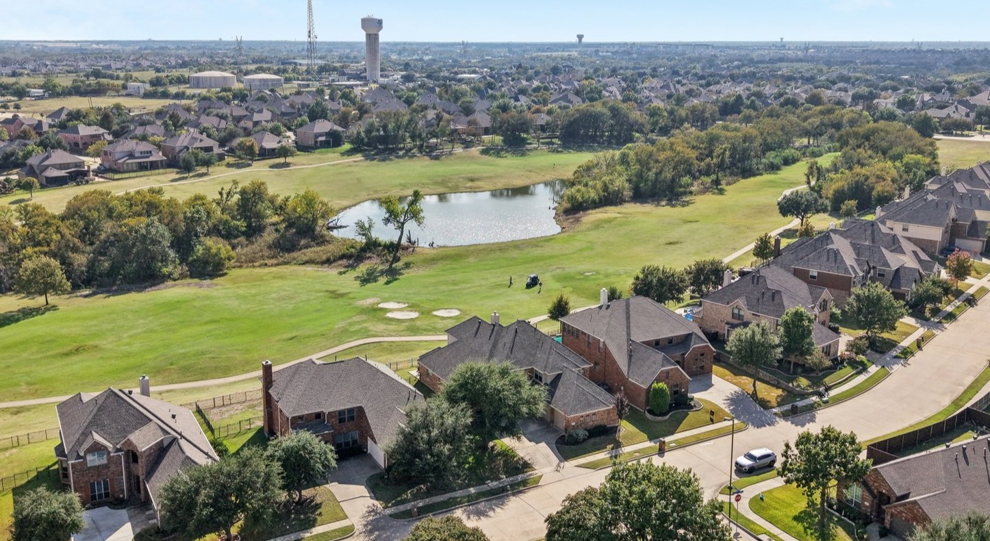 6506 Lakecrest Drive