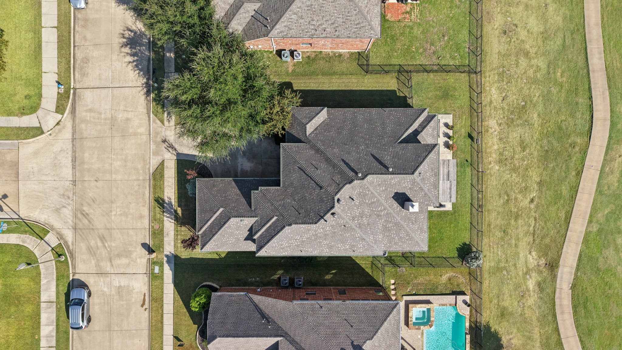 6506 Lakecrest Drive