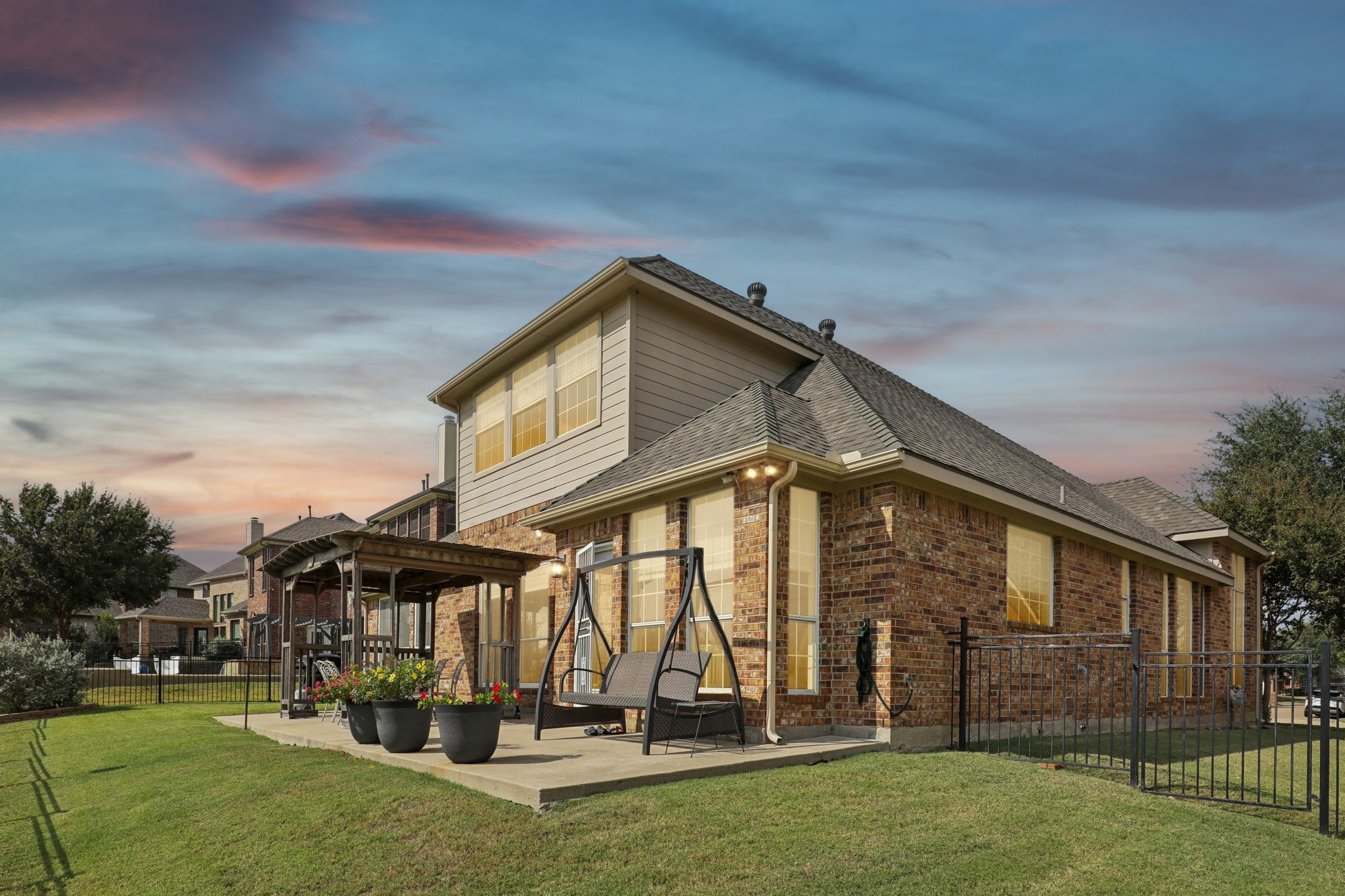 6506 Lakecrest Drive