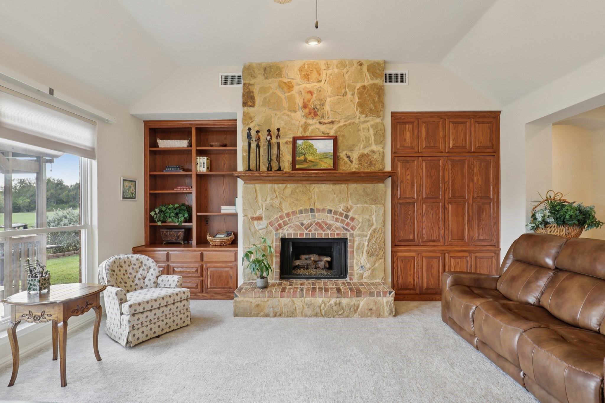 6506 Lakecrest Drive