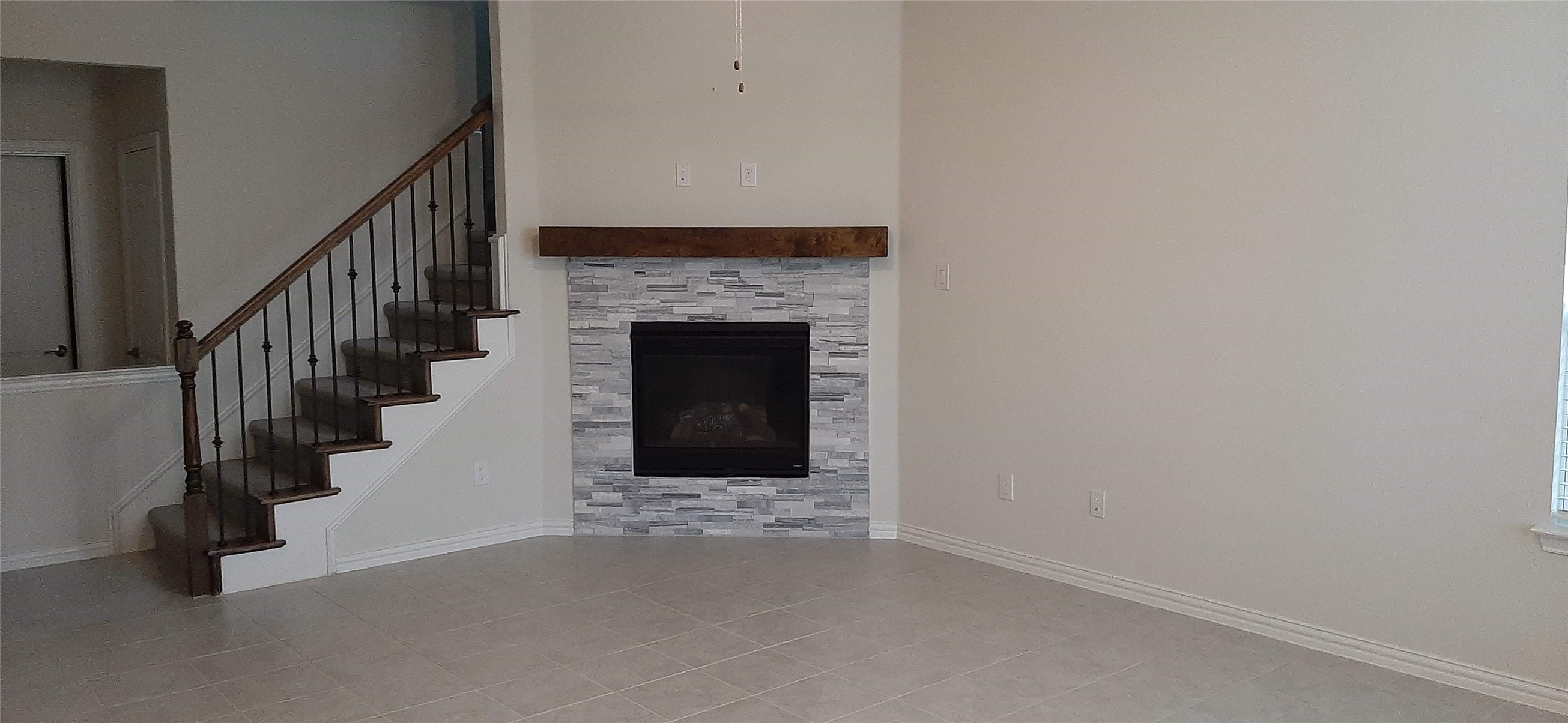 325 Kennewick Drive