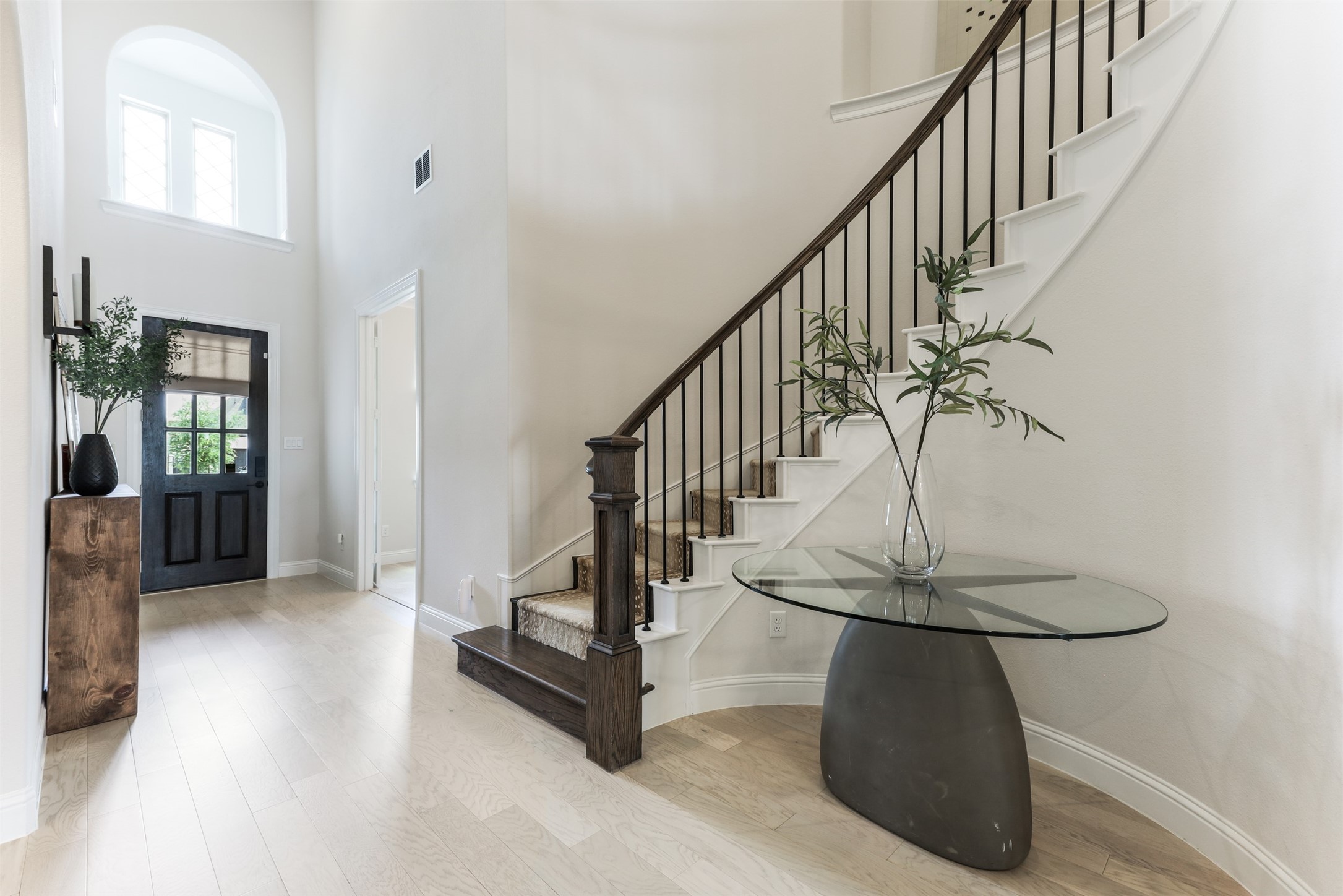 2880 Meadow Dell Drive