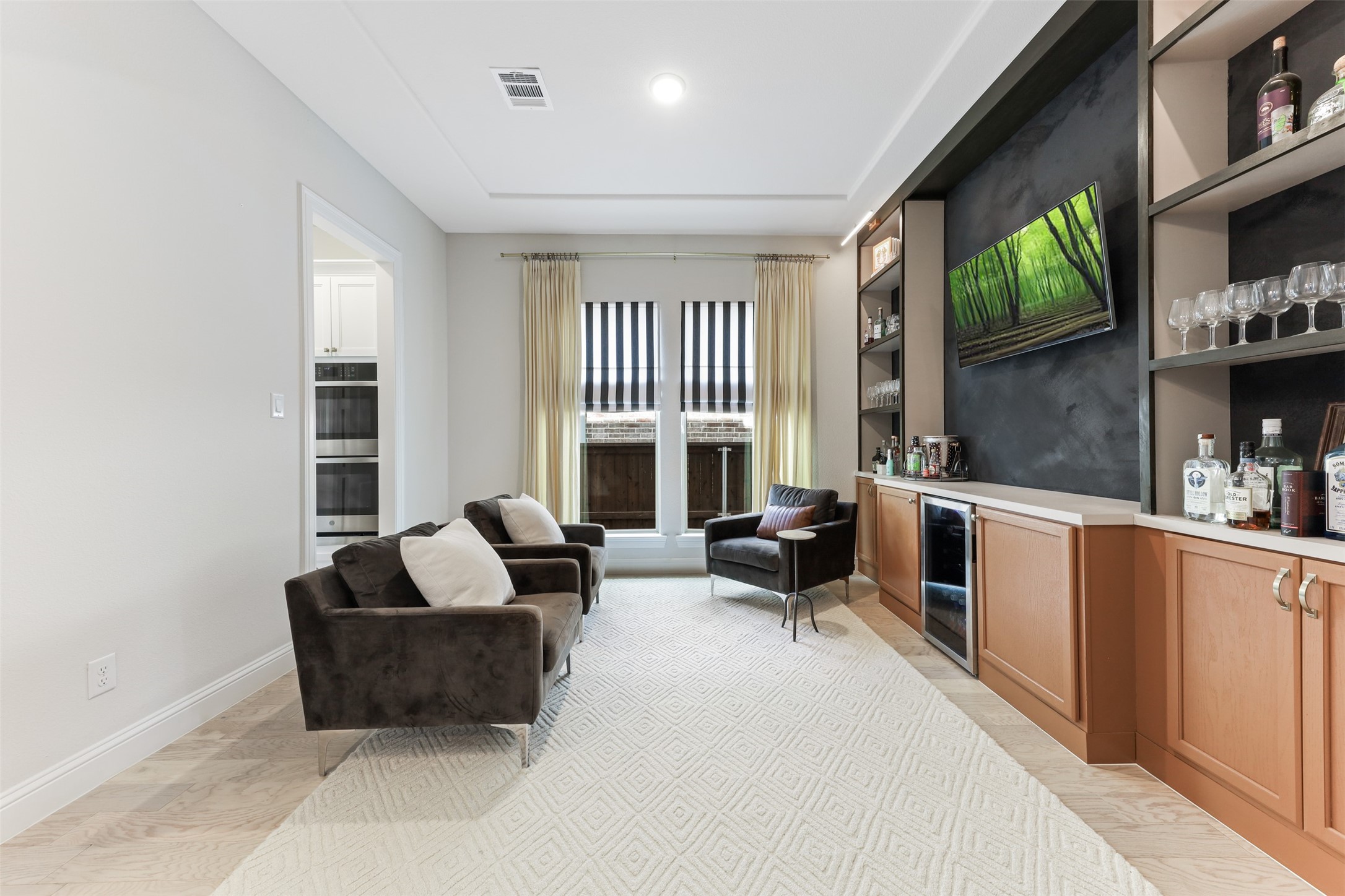 2880 Meadow Dell Drive