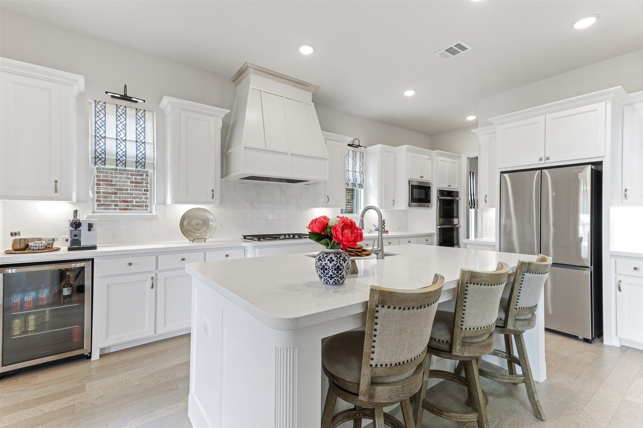 2880 Meadow Dell Drive