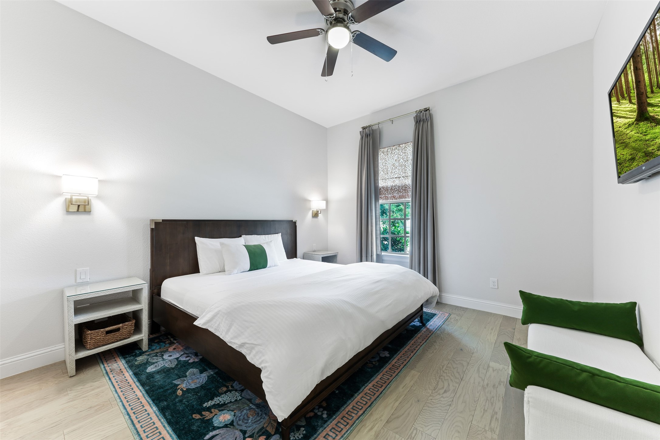 2880 Meadow Dell Drive