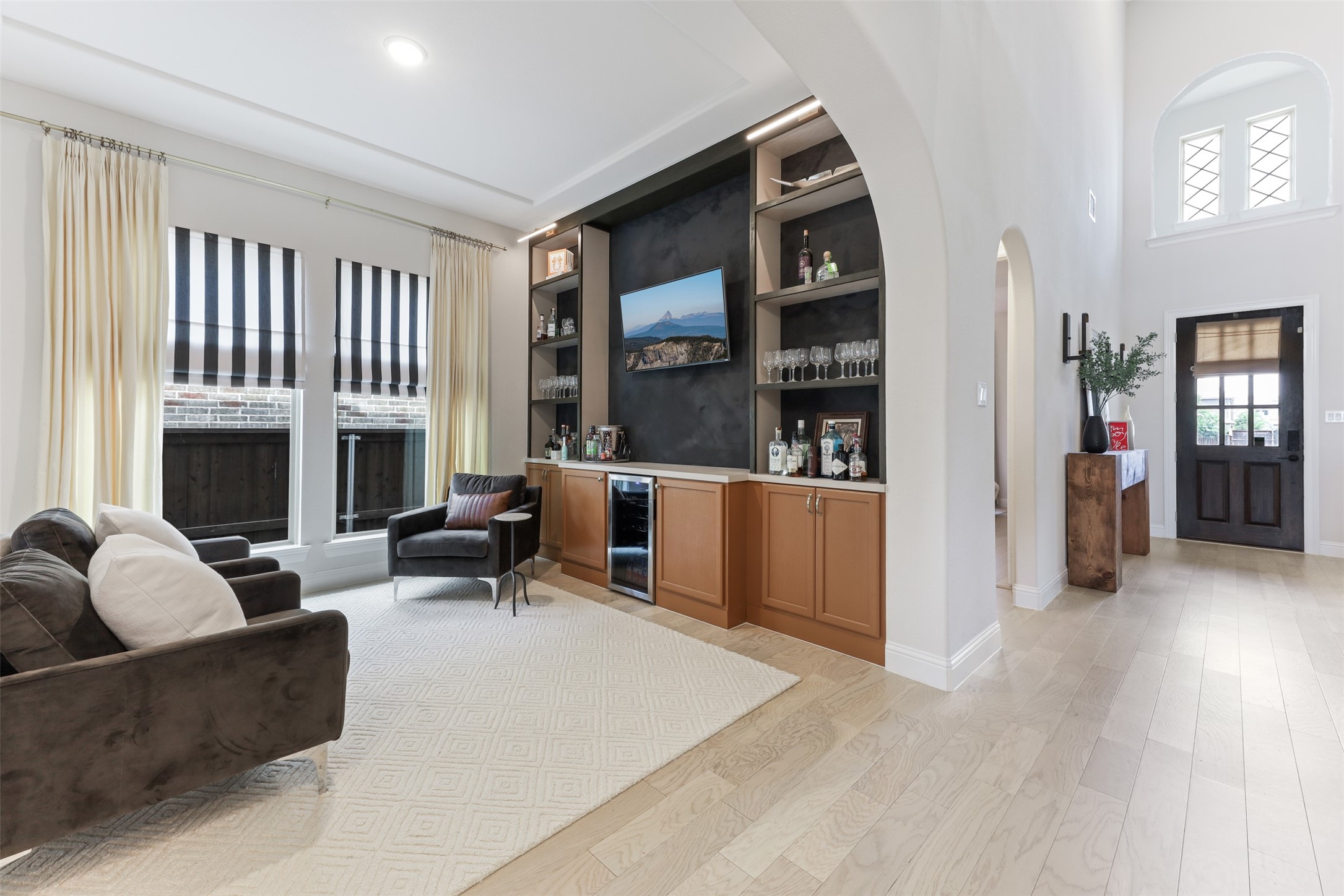 2880 Meadow Dell Drive