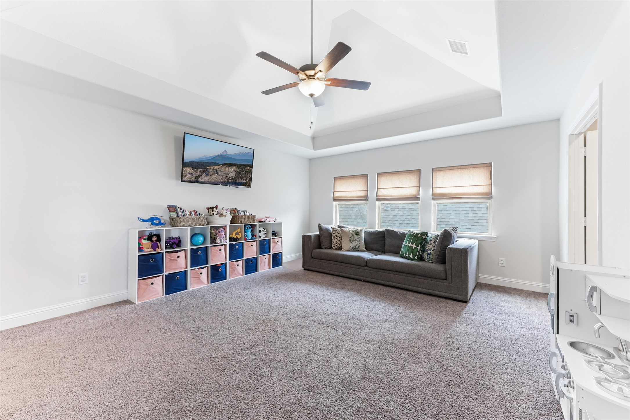 2880 Meadow Dell Drive