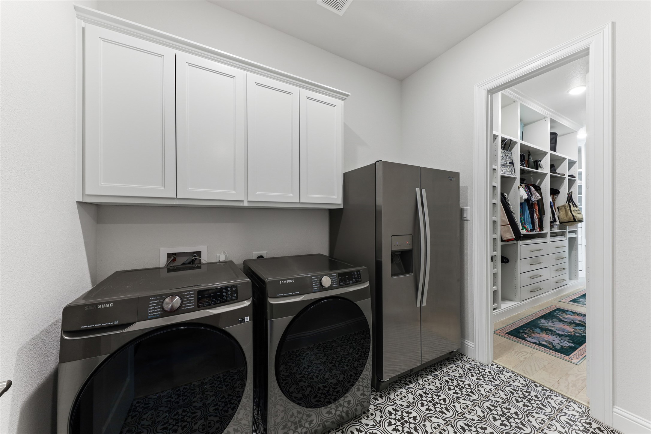 2880 Meadow Dell Drive