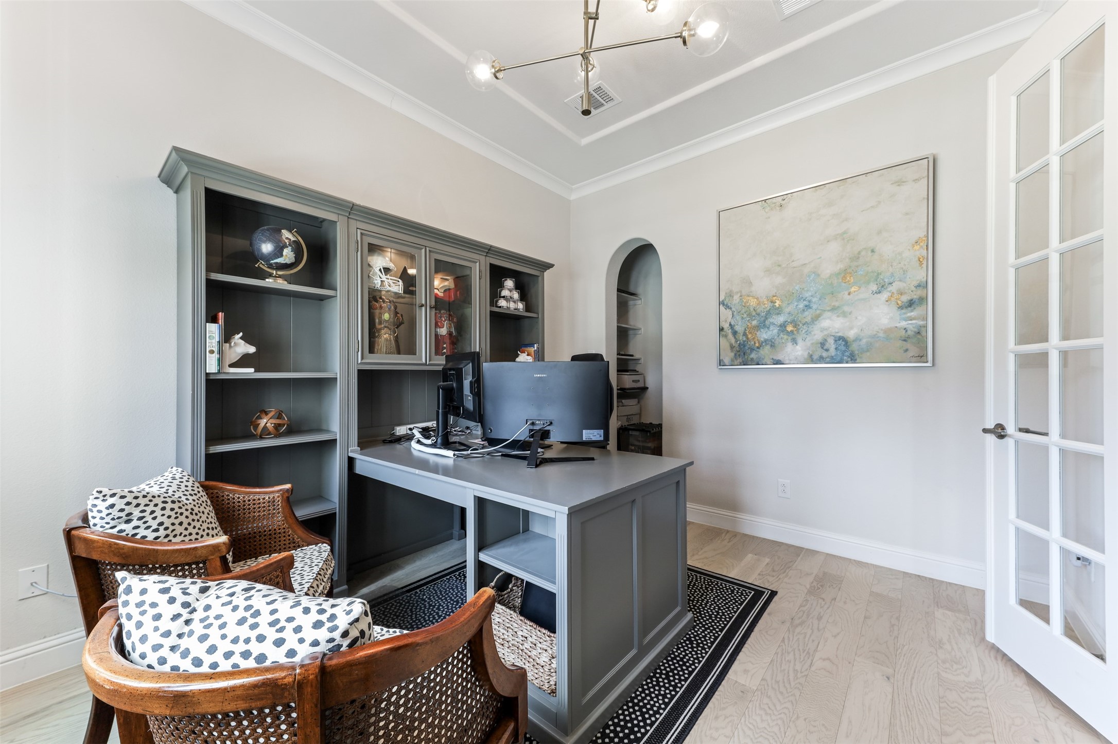 2880 Meadow Dell Drive