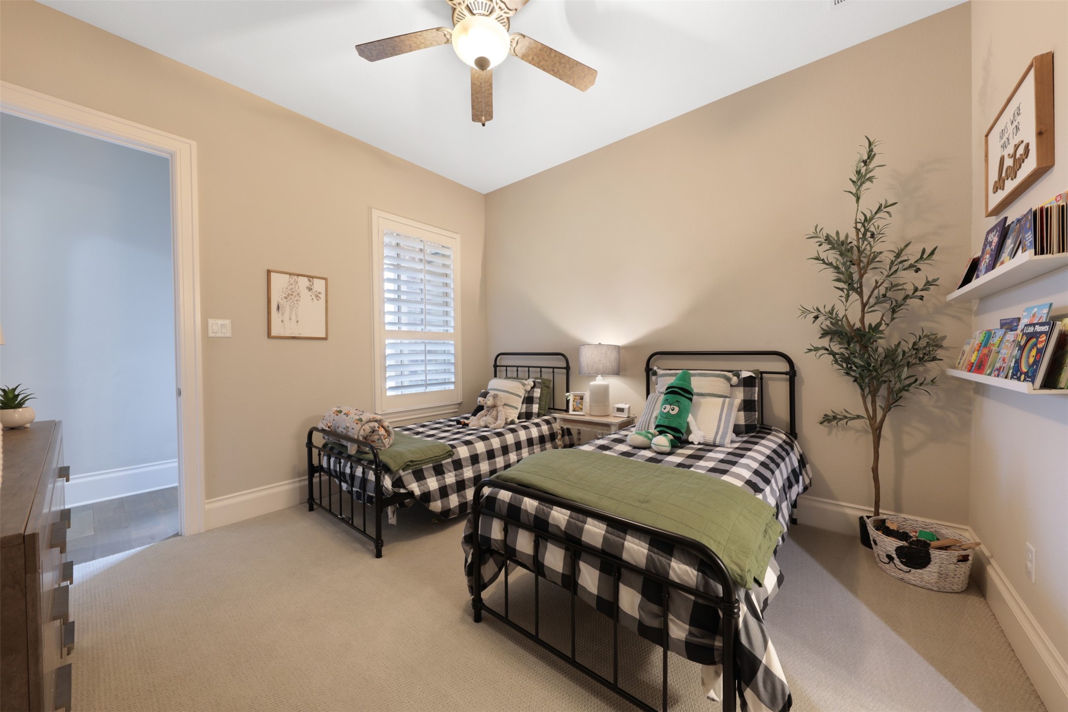 4105 Parkview Boulevard