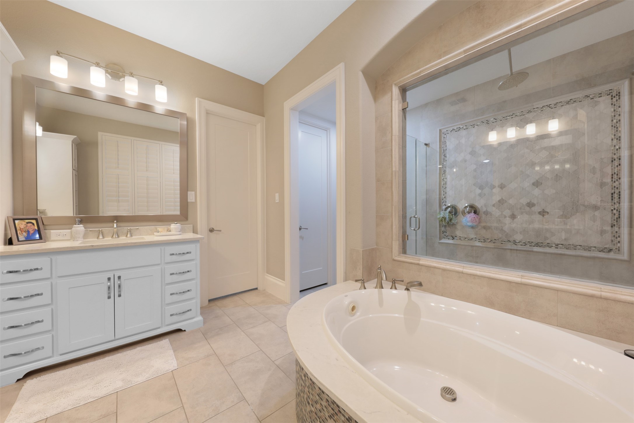 4105 Parkview Boulevard