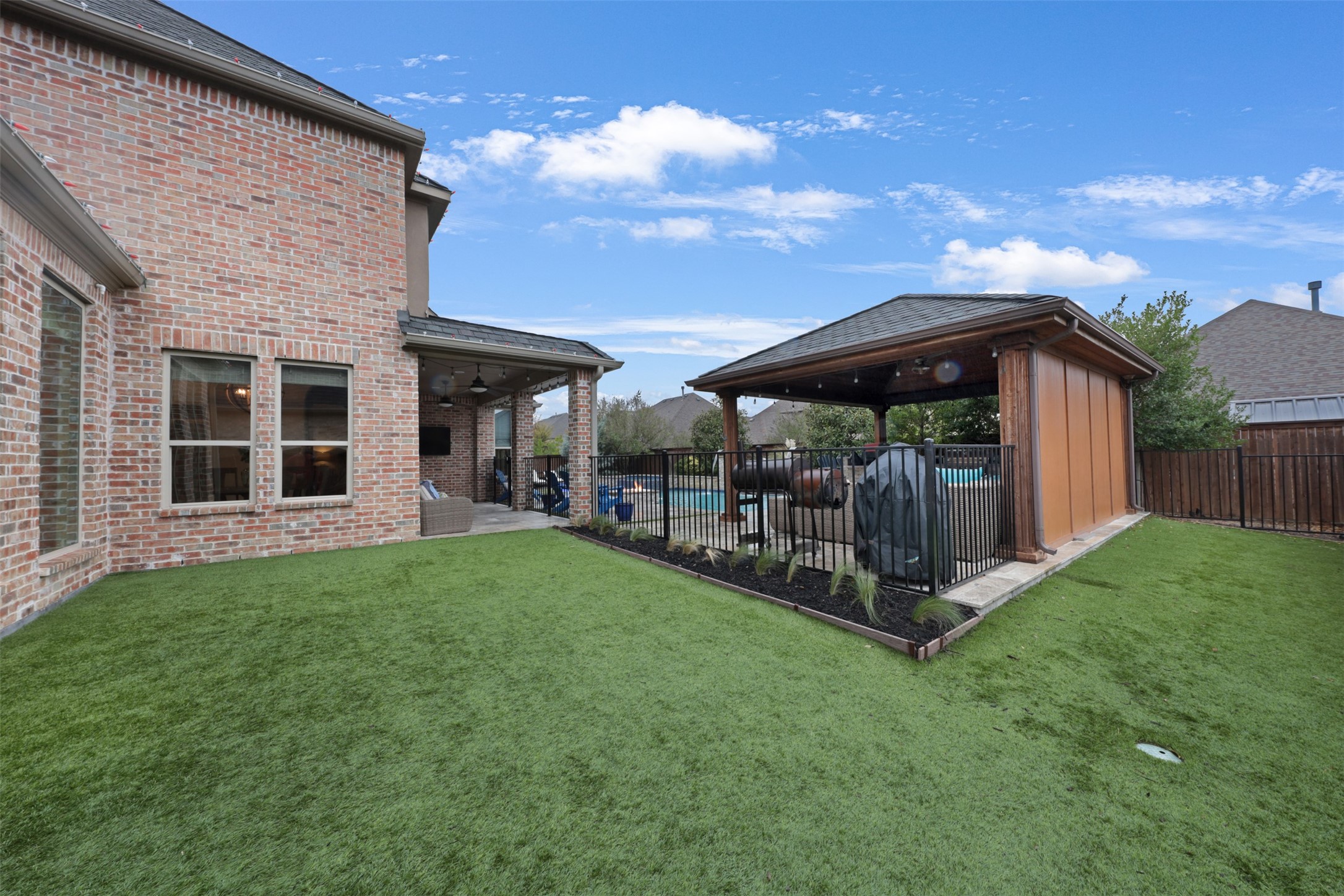 4105 Parkview Boulevard