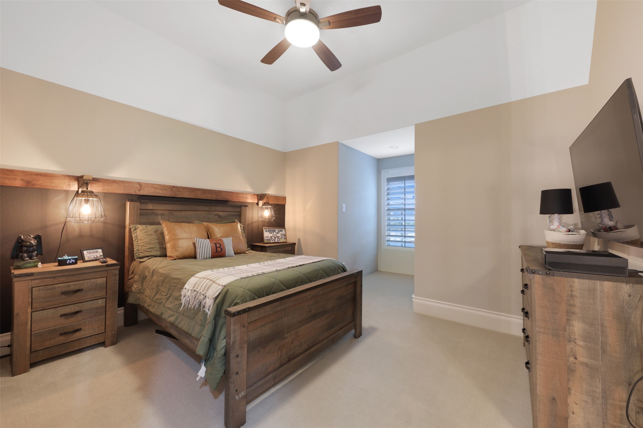 4105 Parkview Boulevard