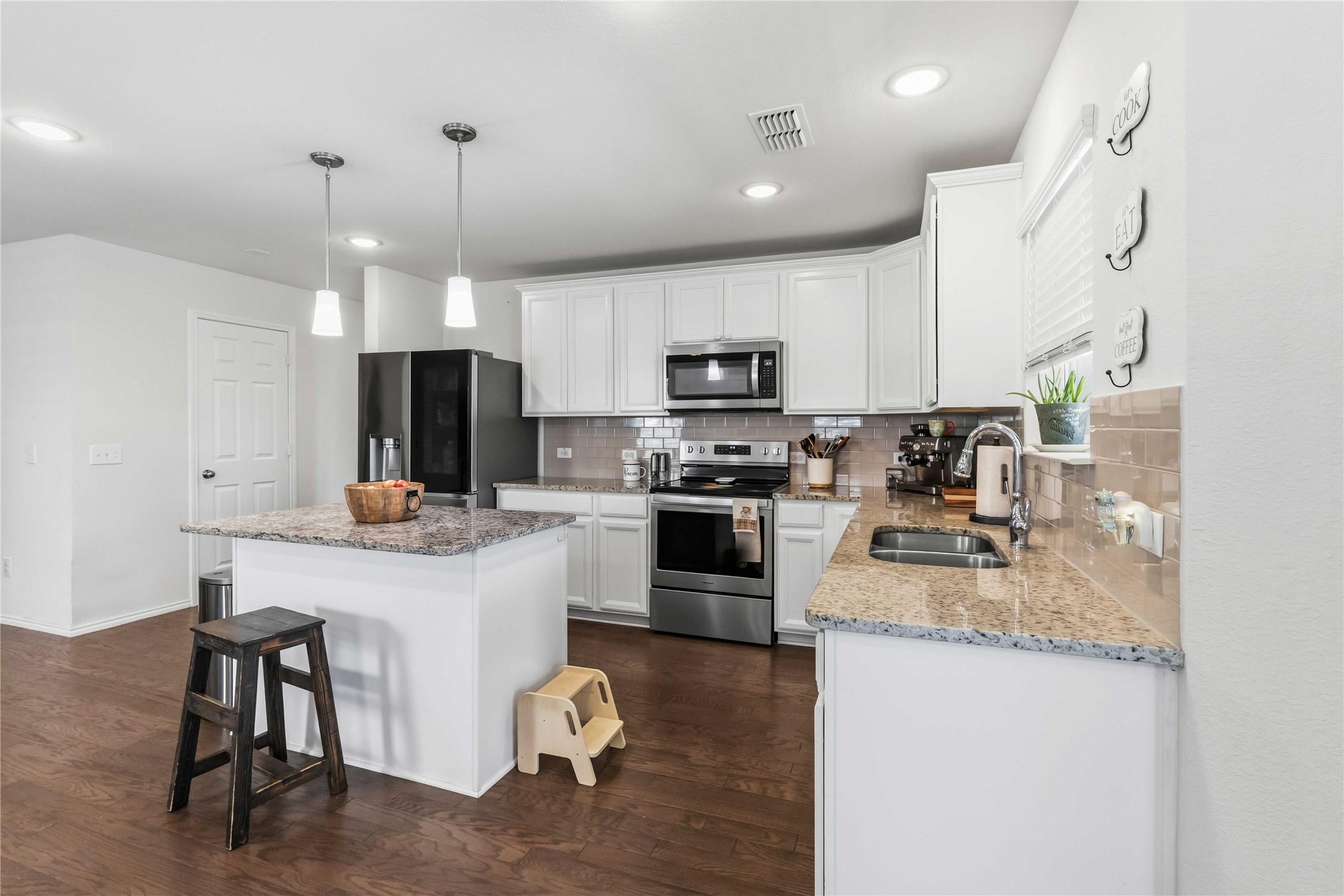 759 Brockwell Bend