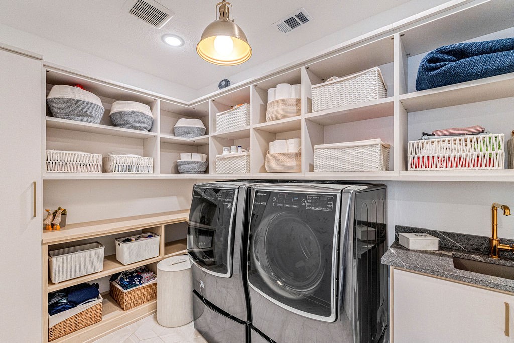 1544 Vermillion Drive