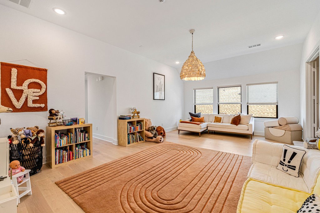 1544 Vermillion Drive