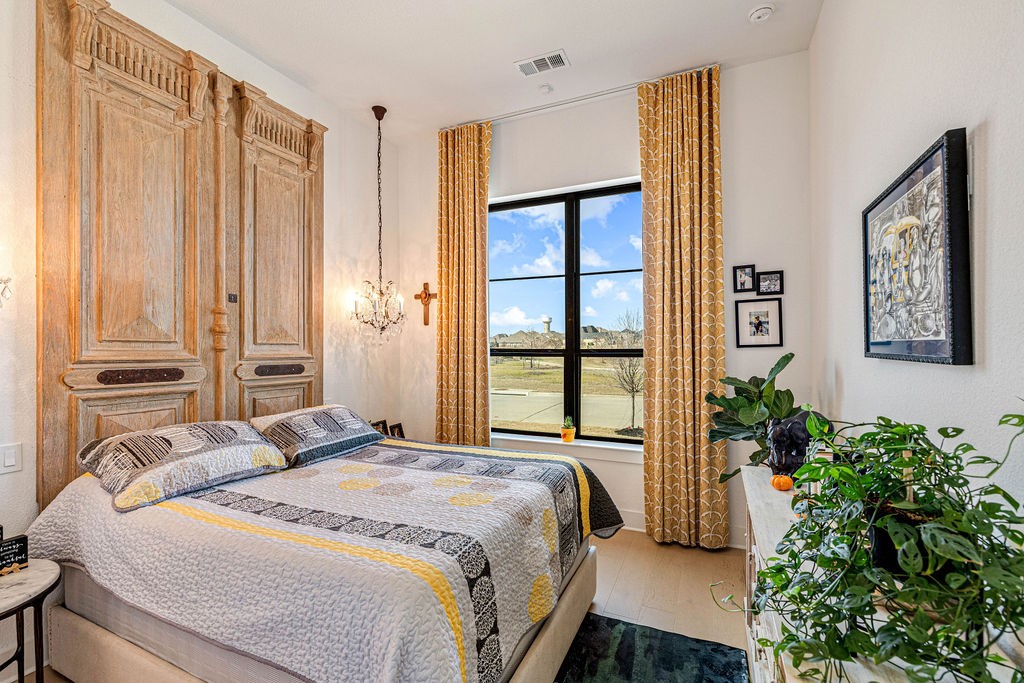 1544 Vermillion Drive