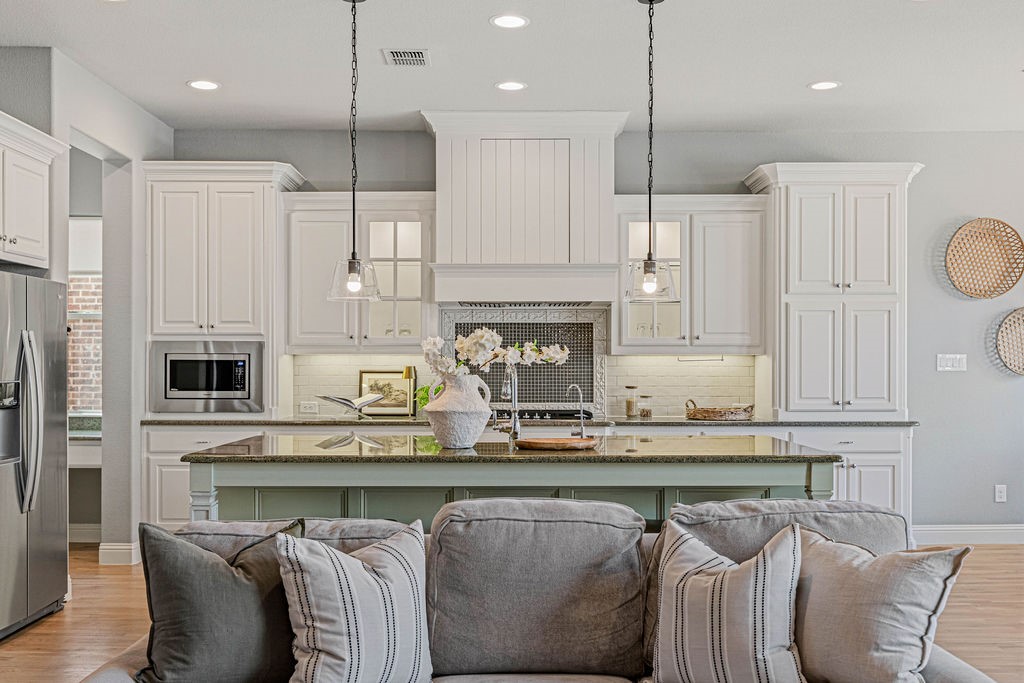 1405 Grassland Drive