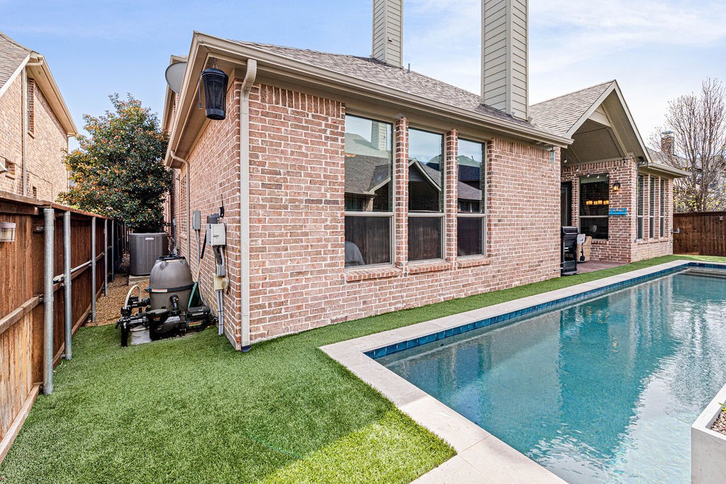 1405 Grassland Drive