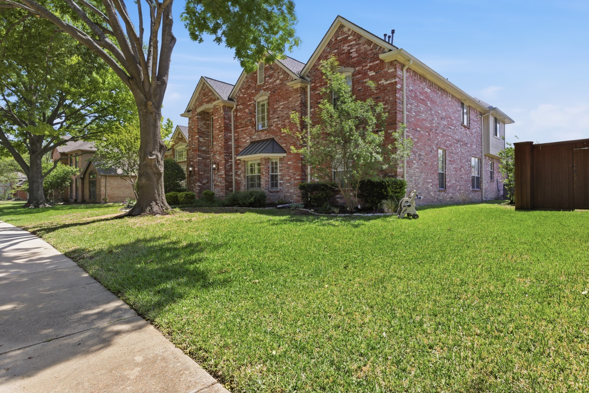 2904 Chalfont Lane