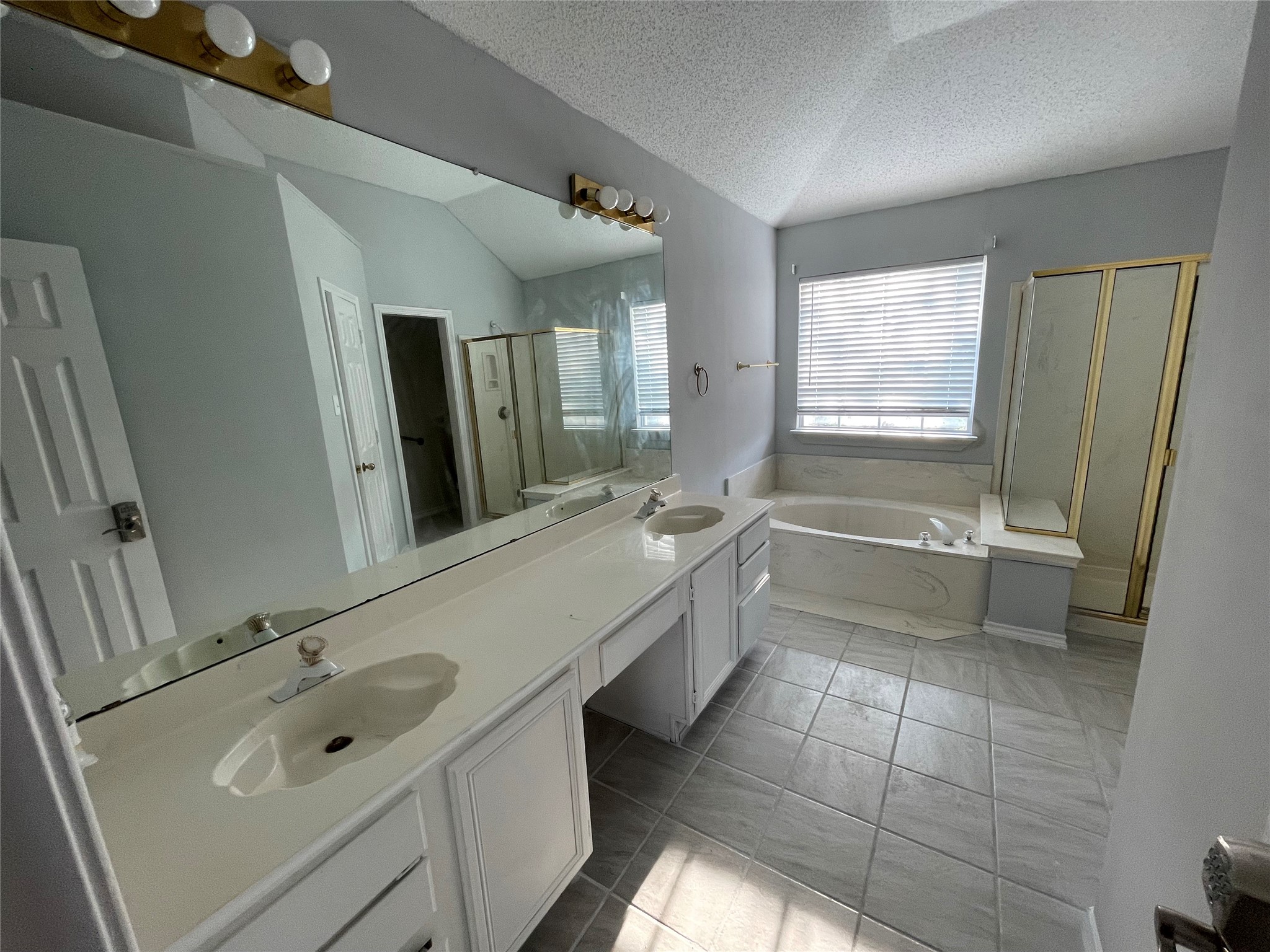 728 Fawn Valley Drive