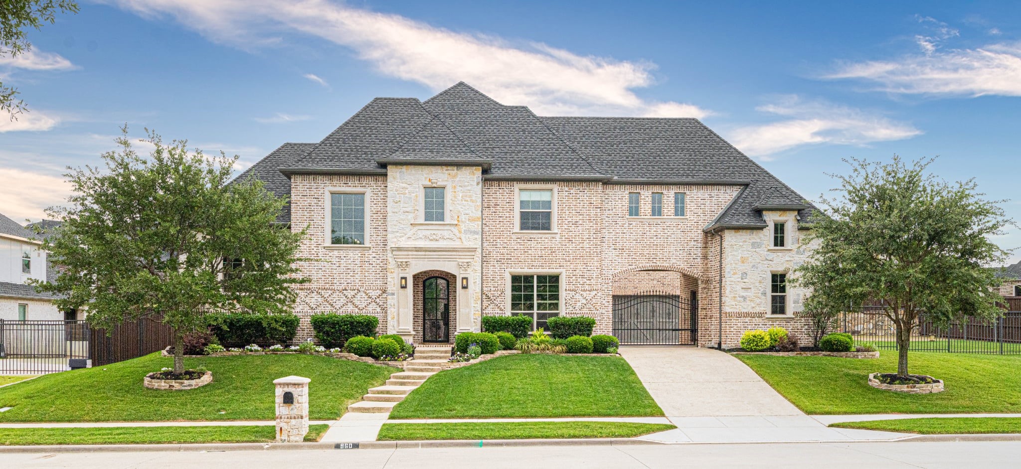 960 Packsaddle Trail