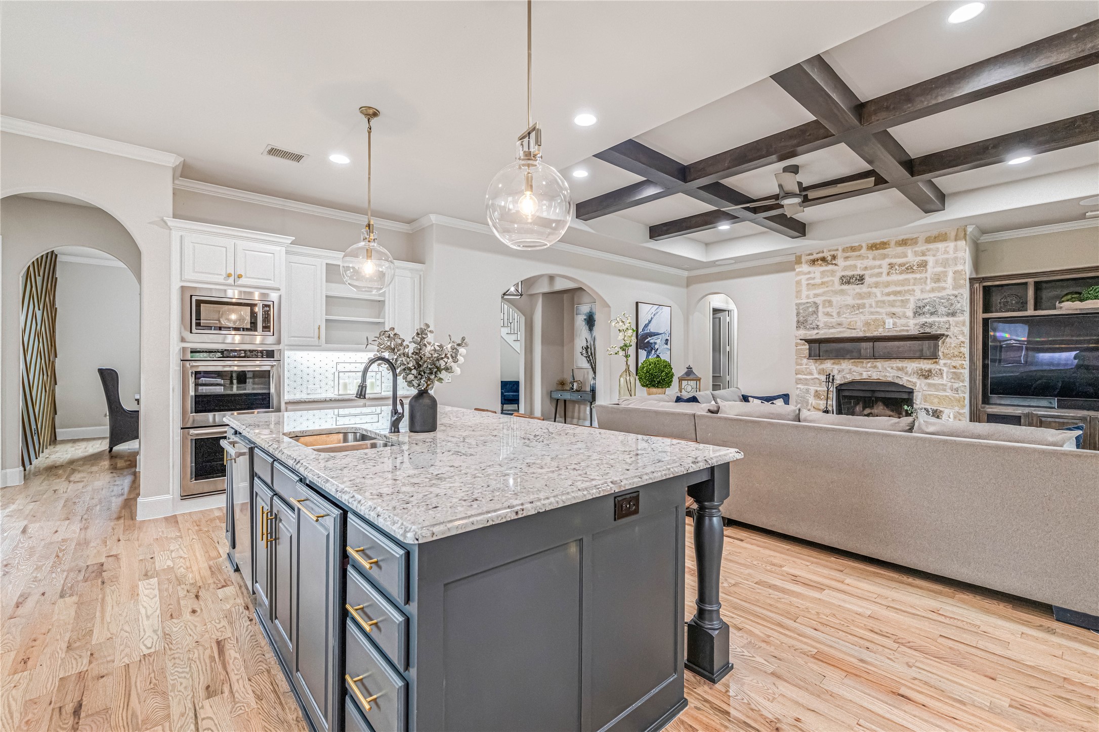 960 Packsaddle Trail