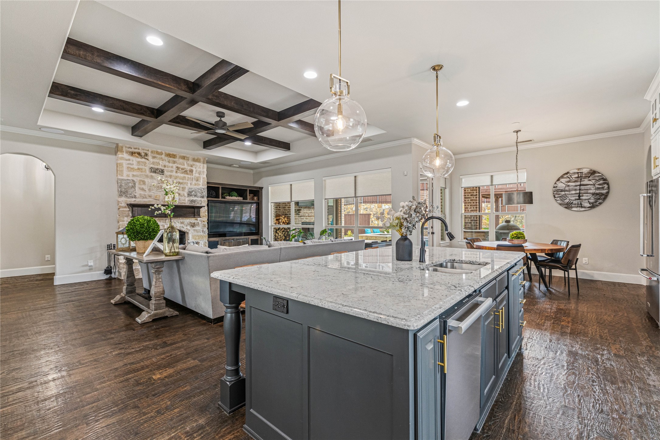 960 Packsaddle Trail