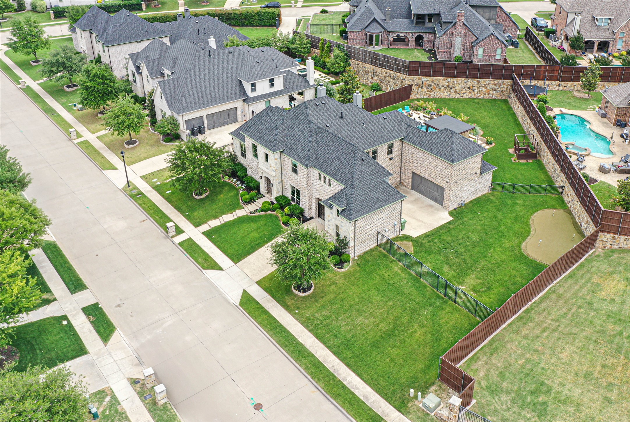 960 Packsaddle Trail