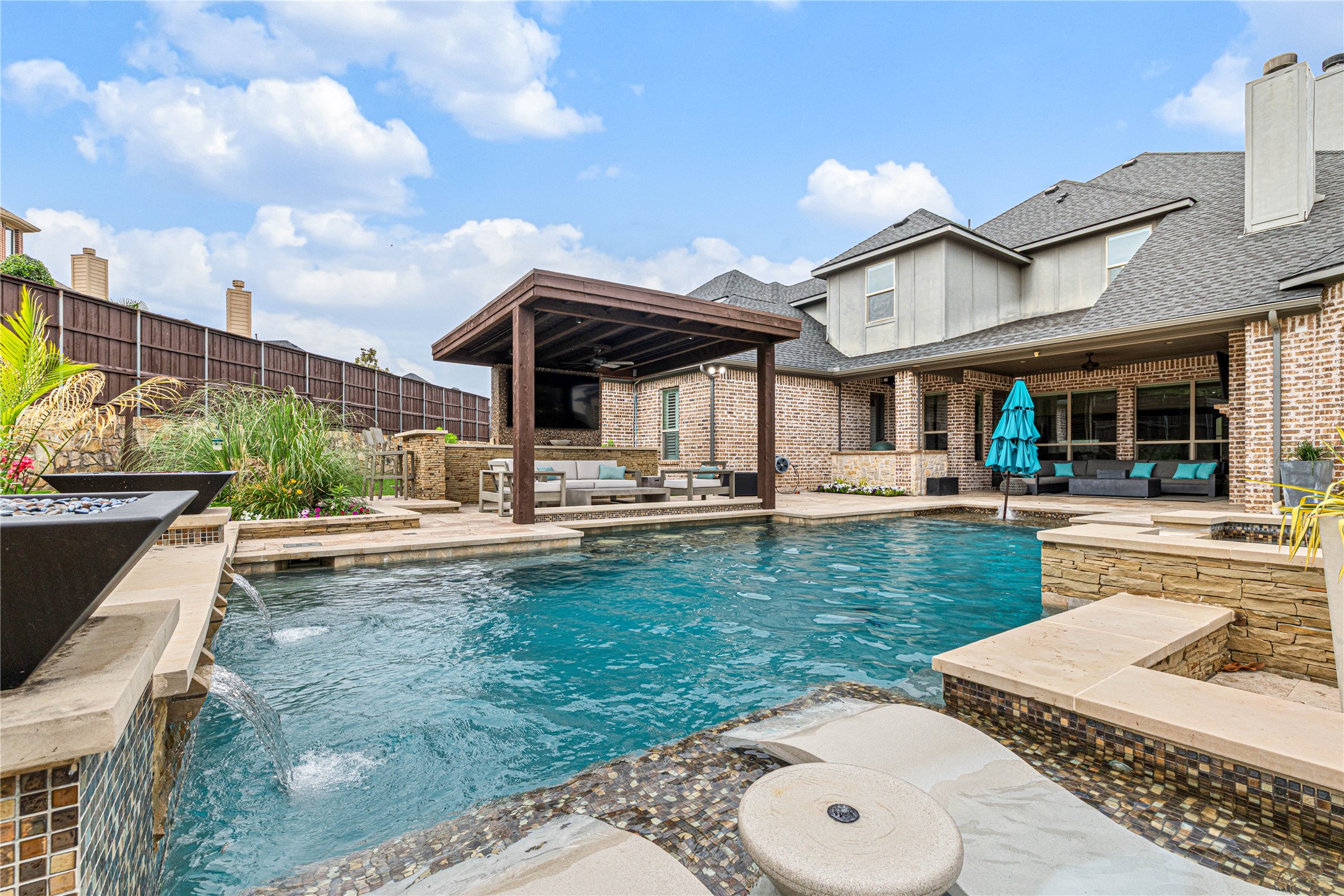 960 Packsaddle Trail