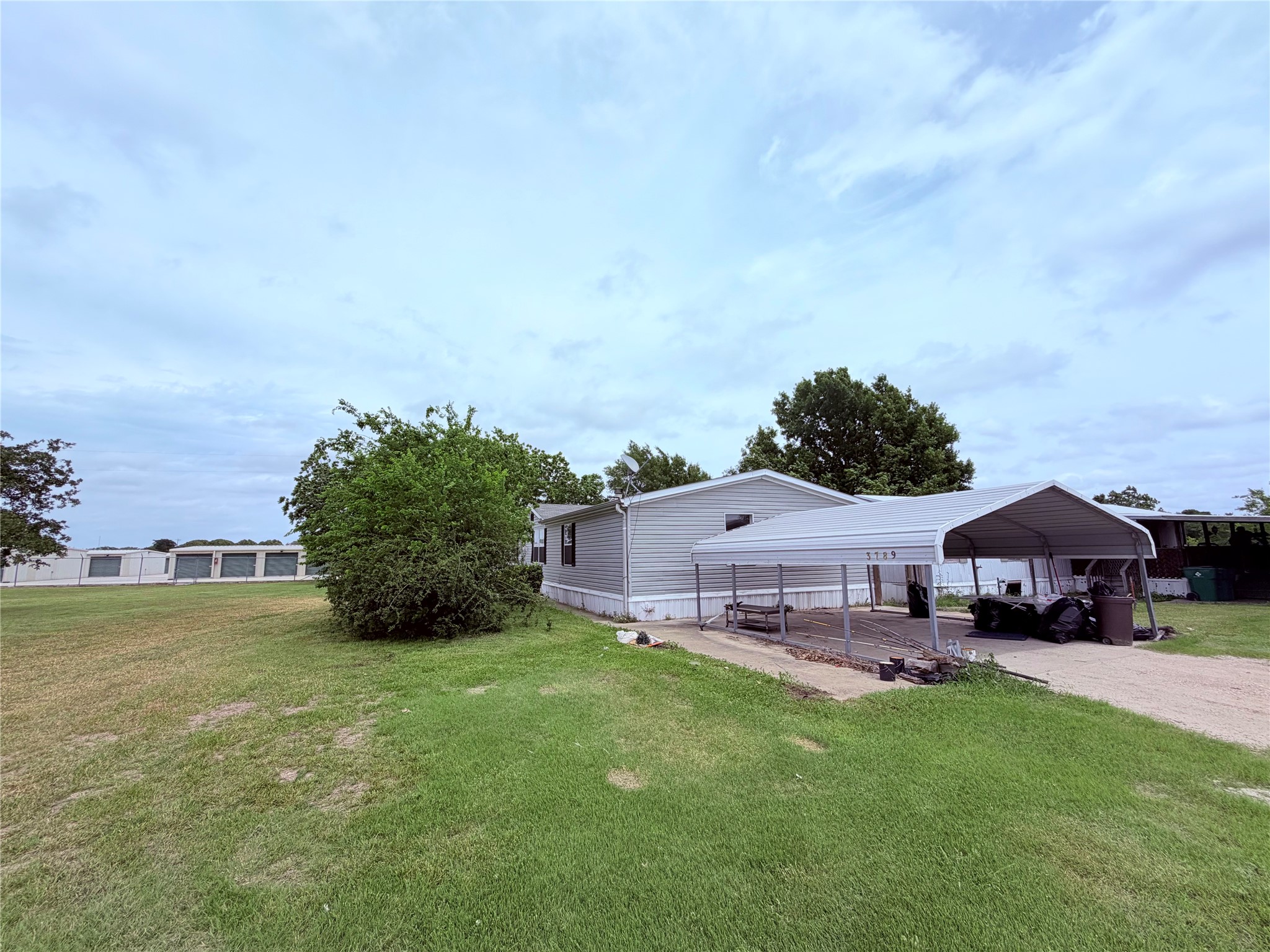 3789 Jacobs Lane