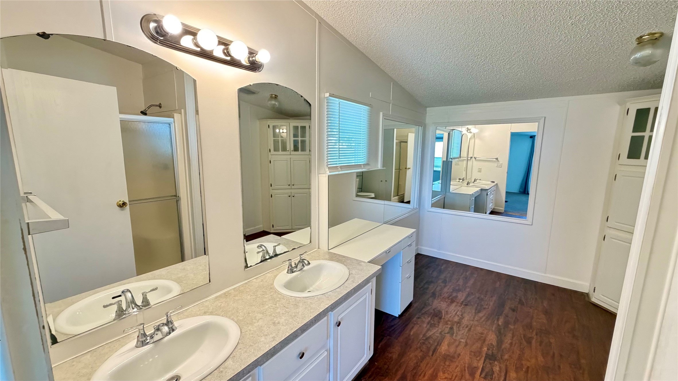 3789 Jacobs Lane