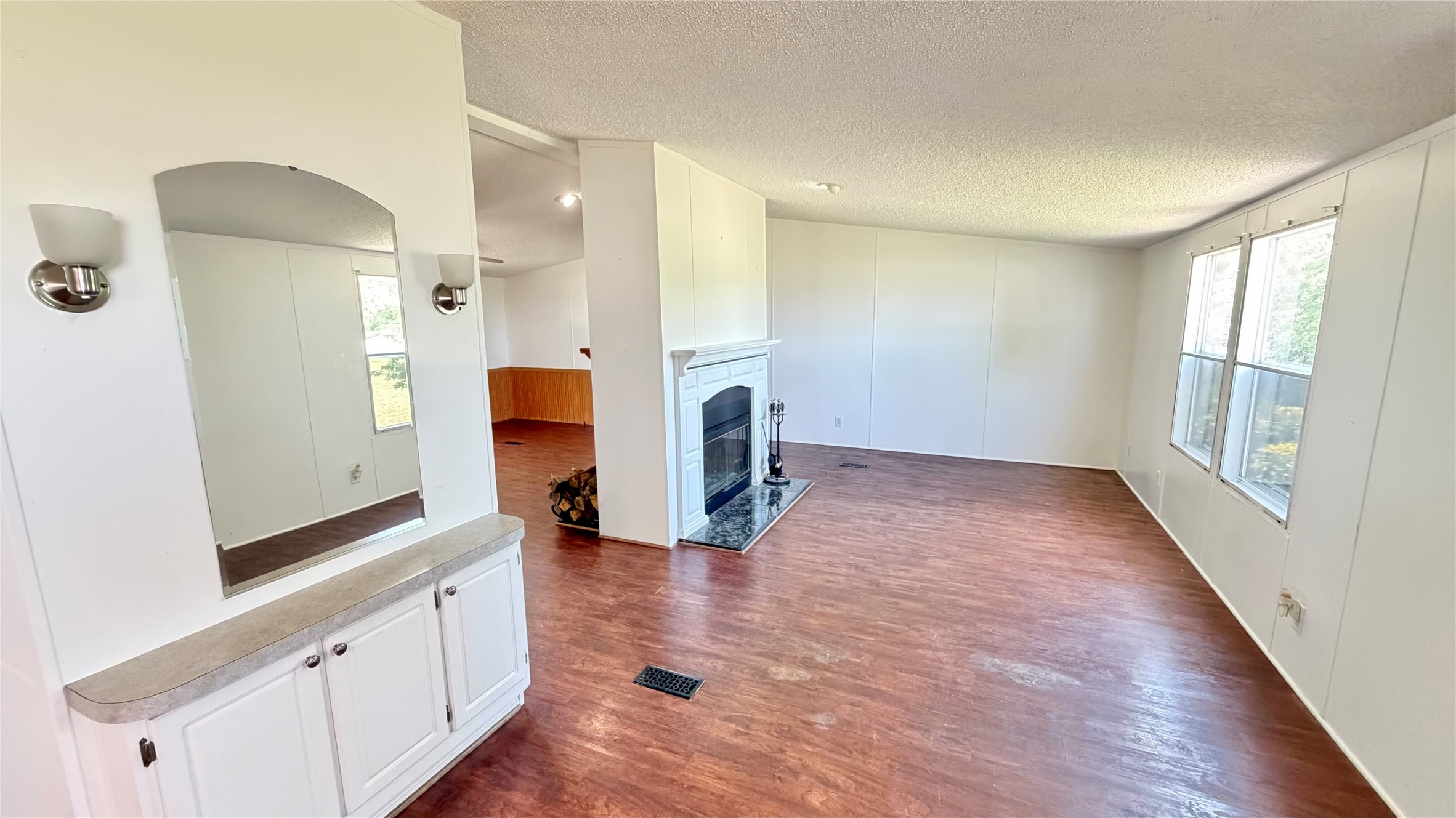 3789 Jacobs Lane